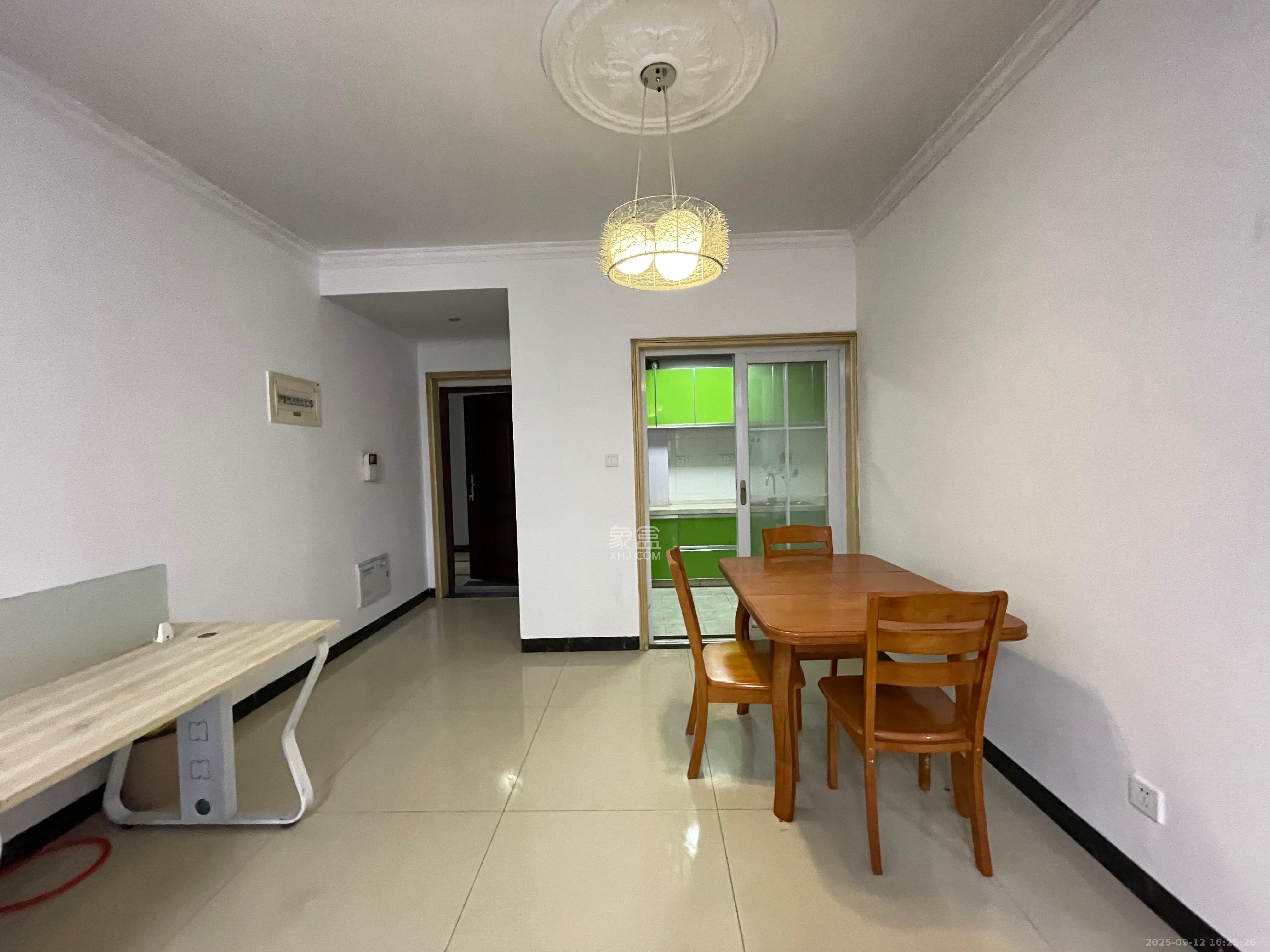 保利麓谷林语C区  3室2厅1卫    2300.0元/月 保利麓谷林语C区  3室2厅1卫    2300.0元/月室内图