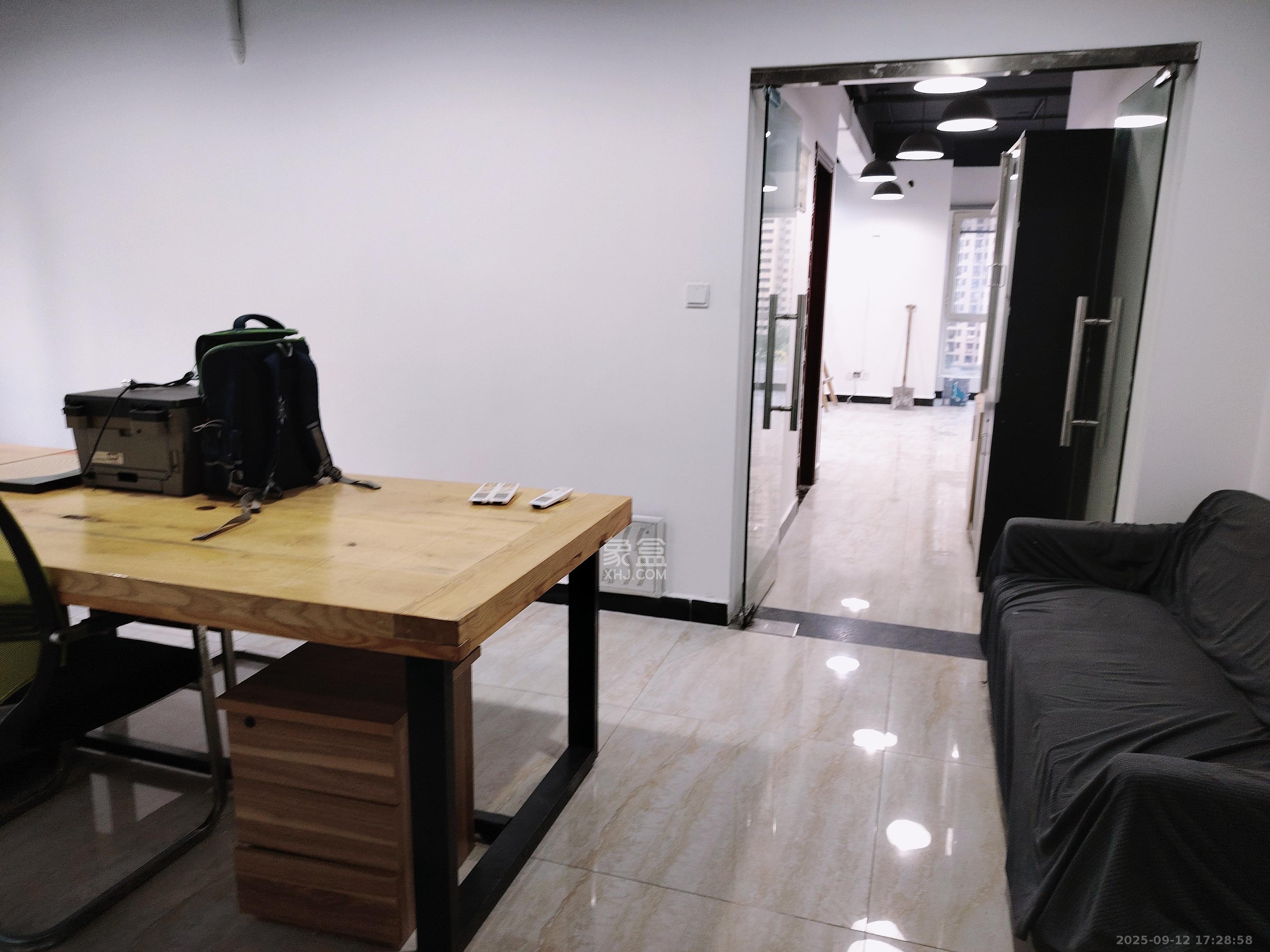 北辰三角洲B1E1区  1室1厅1卫    8500.0元/月 北辰三角洲B1E1区  1室1厅1卫    8500.0元/月室内图