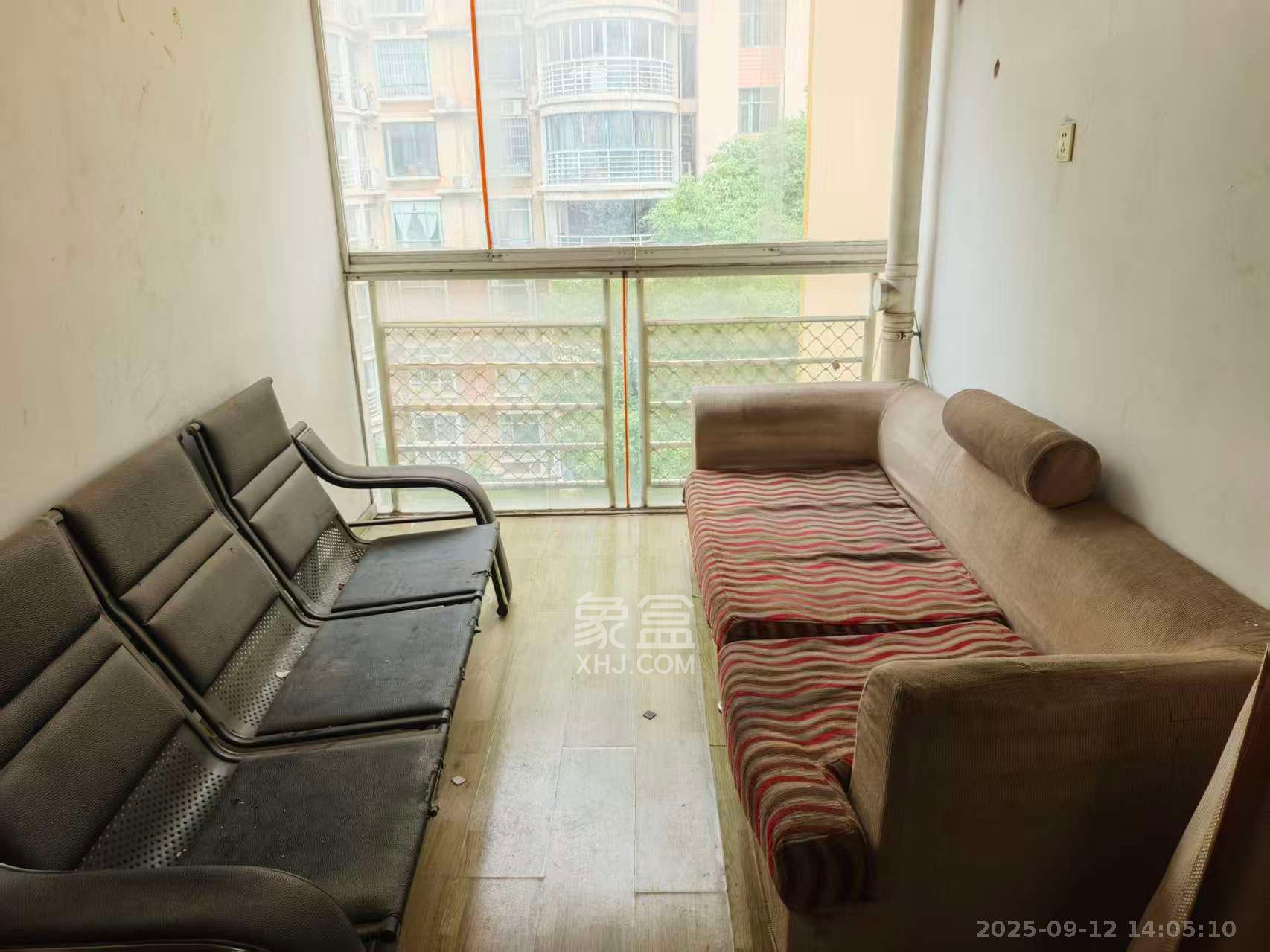 美林景园 3室2厅2卫 2500.0元/月 美林景园 3室2厅2卫 2500.0元/月室内图