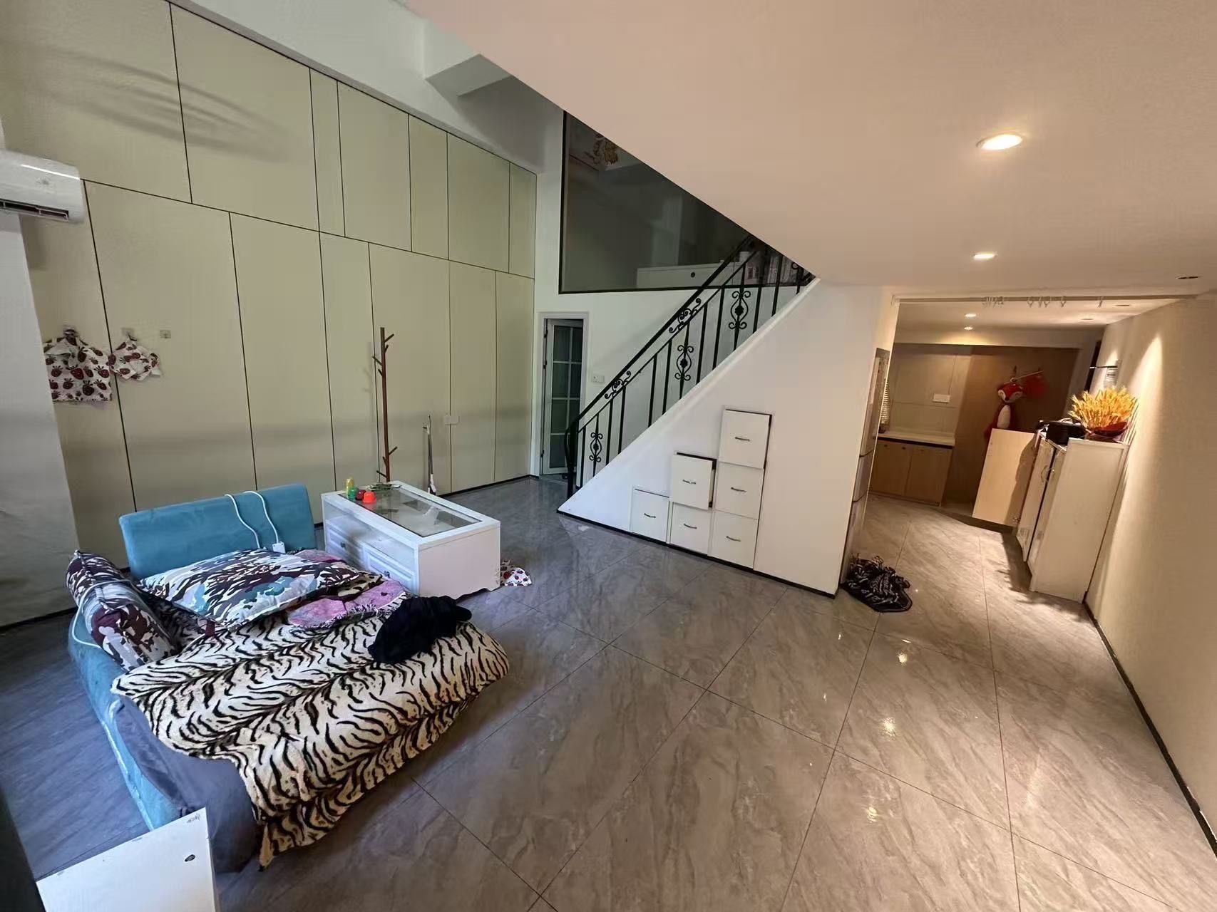 榆海大厦 2室1厅1卫 2000.0元/月 榆海大厦 2室1厅1卫 2000.0元/月室内图