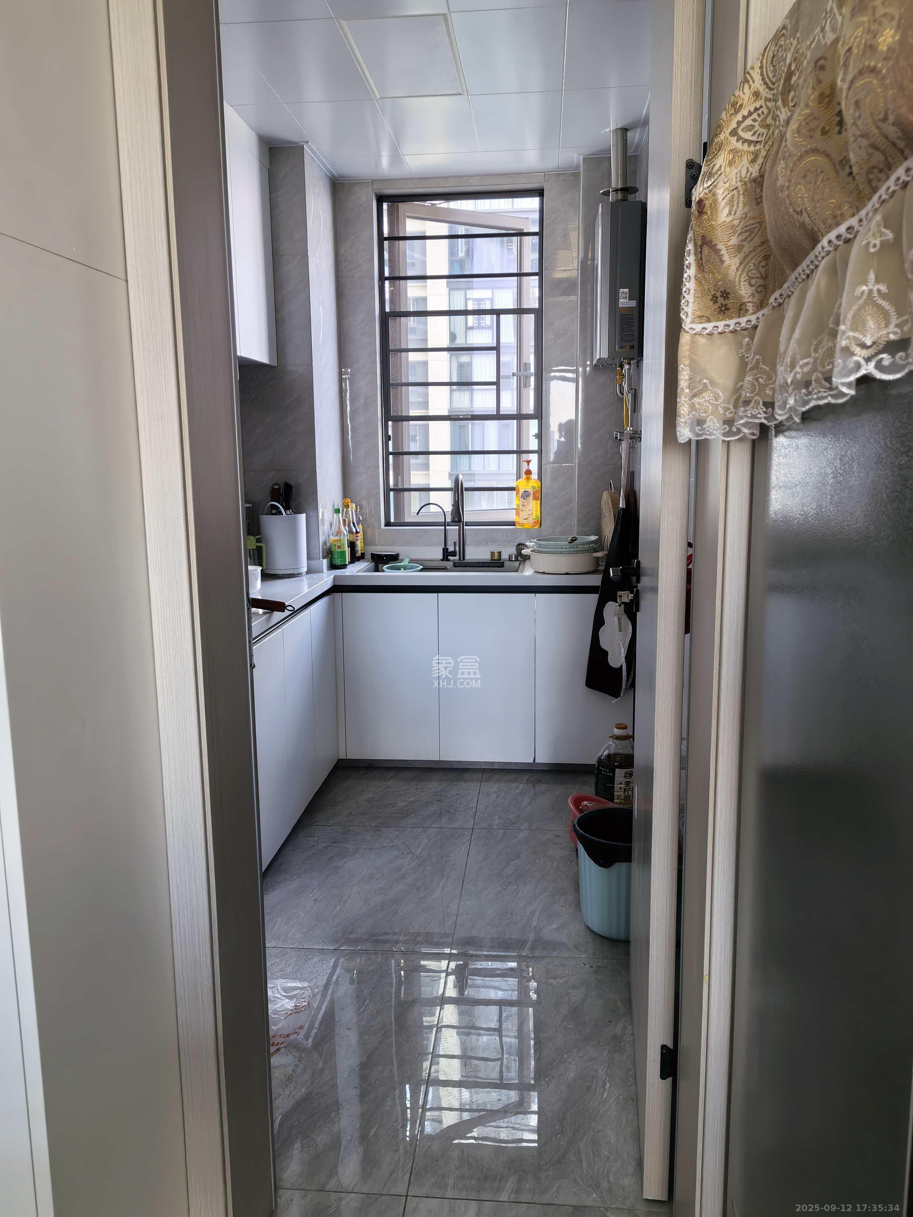 北控浩瀚 3室2厅2卫 2200.0元/月 北控浩瀚 3室2厅2卫 2200.0元/月室内图