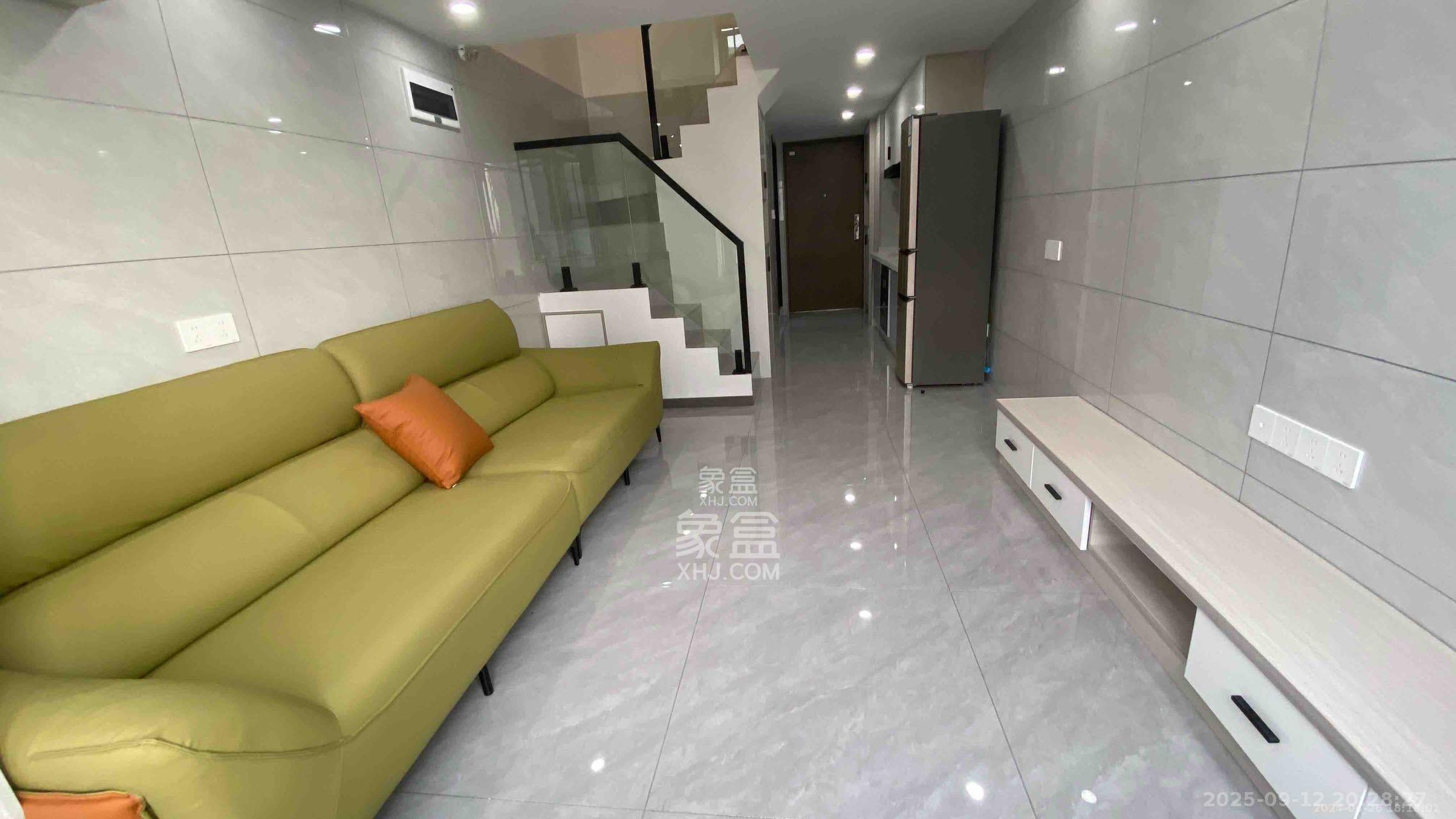 新城悦隽公园  2室1厅1卫    1700.0元/月室内图