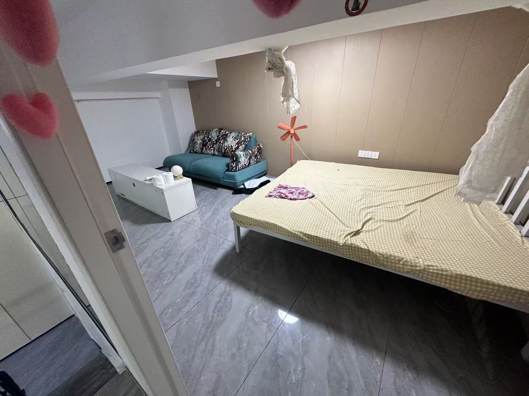 榆海大厦 2室1厅1卫 2000.0元/月 榆海大厦 2室1厅1卫 2000.0元/月室内图