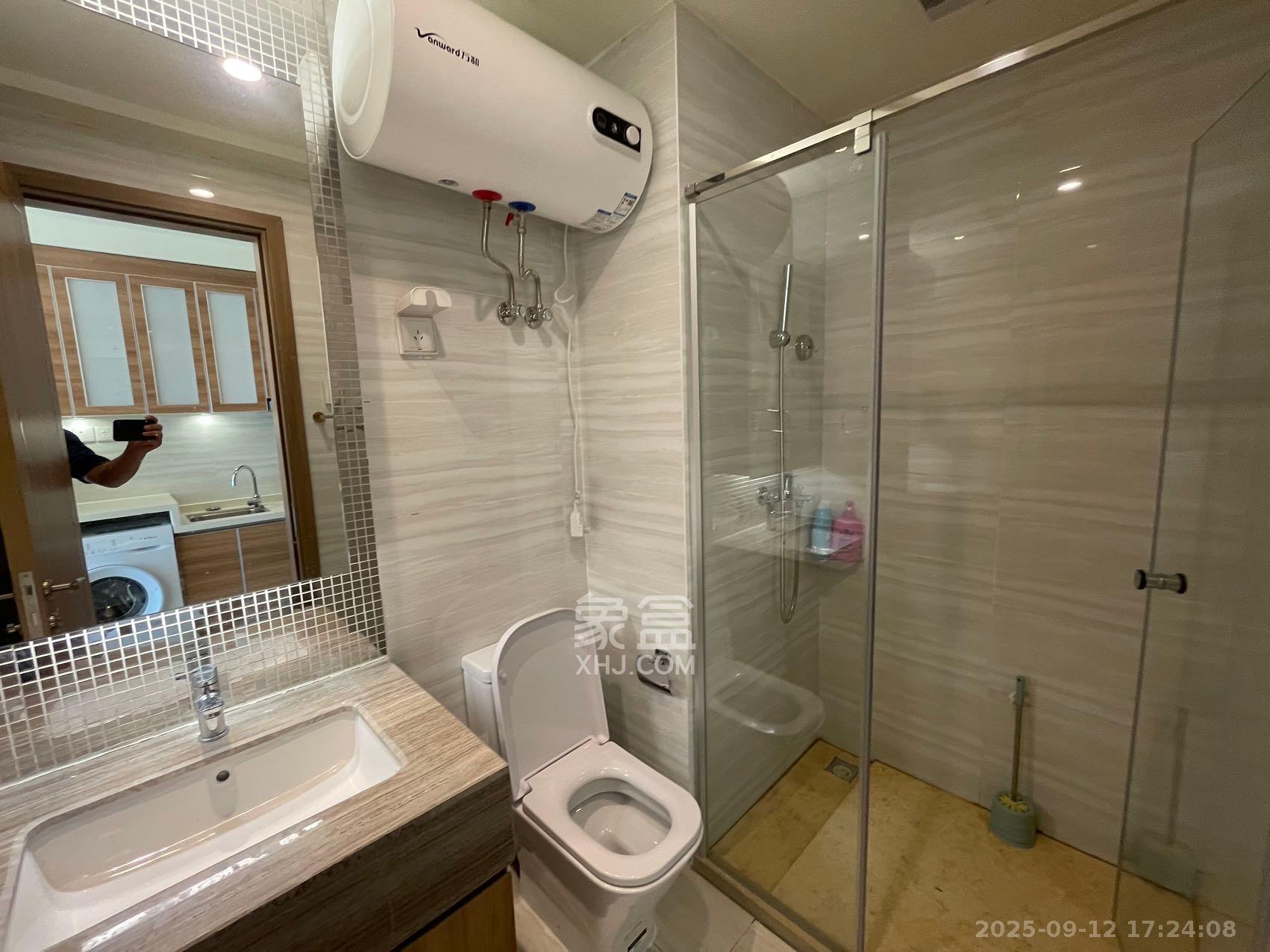 恒大清澜苑(恒大御景半岛四期) 1室1厅1卫 1500.0元/月 恒大清澜苑(恒大御景半岛四期) 1室1厅1卫 1500.0元/月室内图