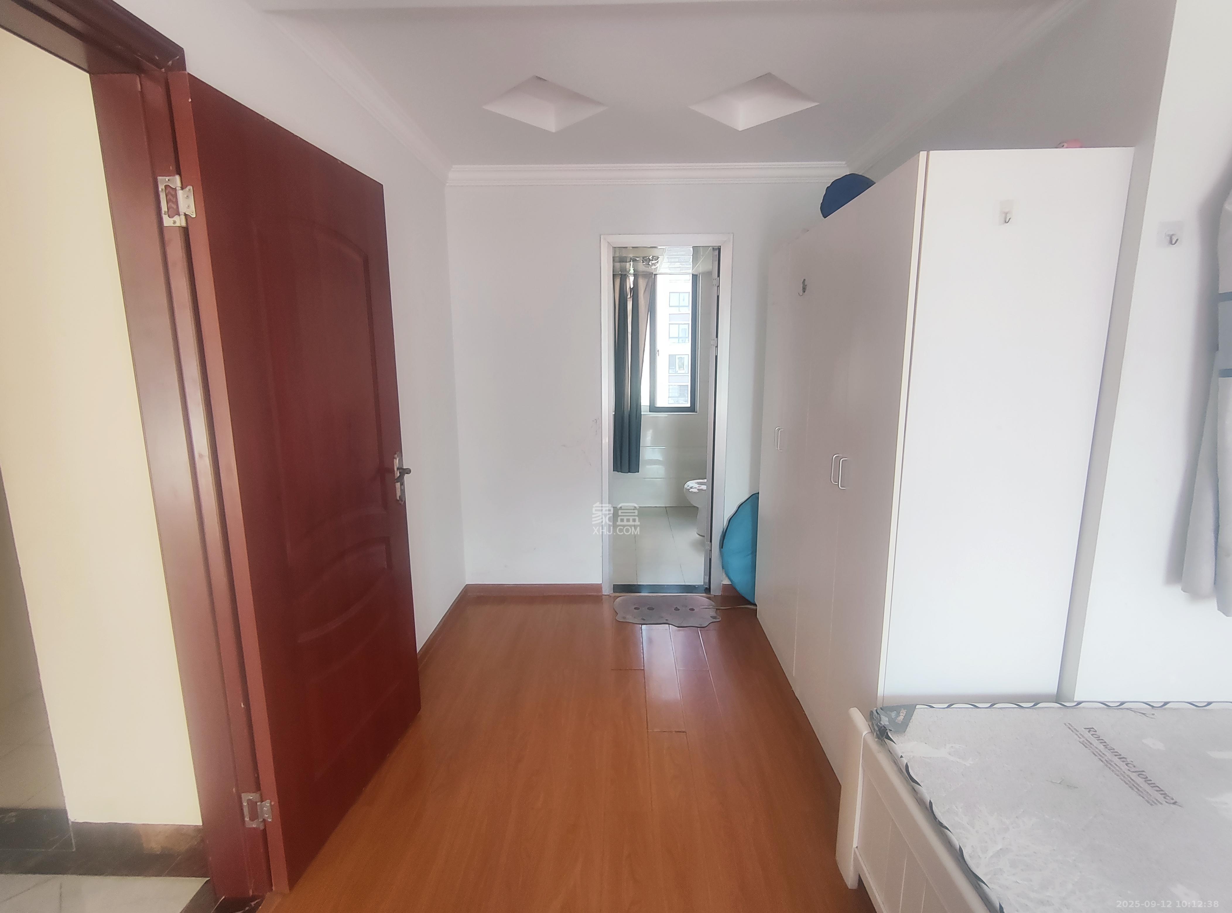 天麓尚层 4室2厅2卫 3000.0元/月 天麓尚层 4室2厅2卫 3000.0元/月室内图