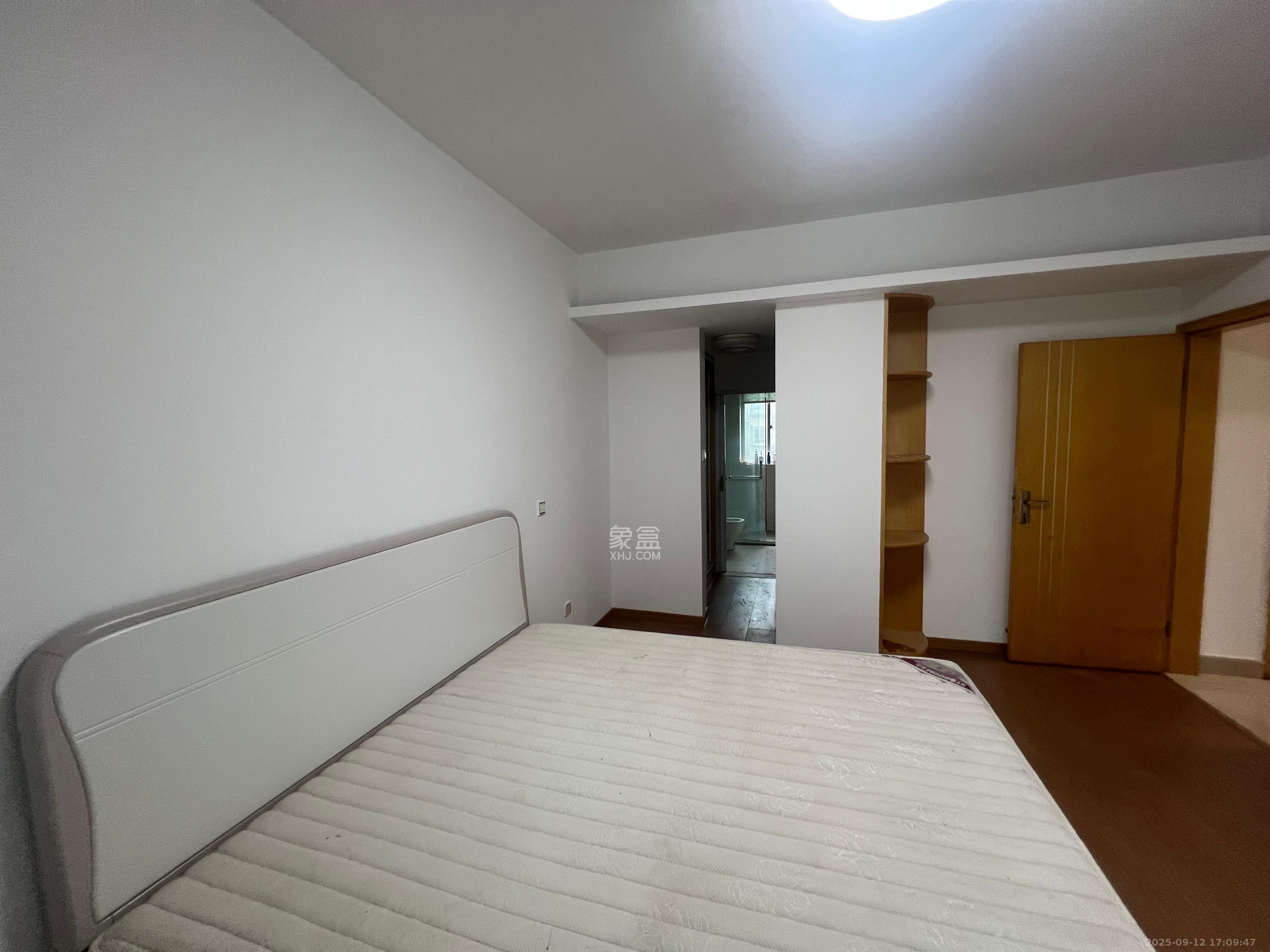 香海西岸 3室2厅2卫 2800.0元/月 香海西岸 3室2厅2卫 2800.0元/月室内图