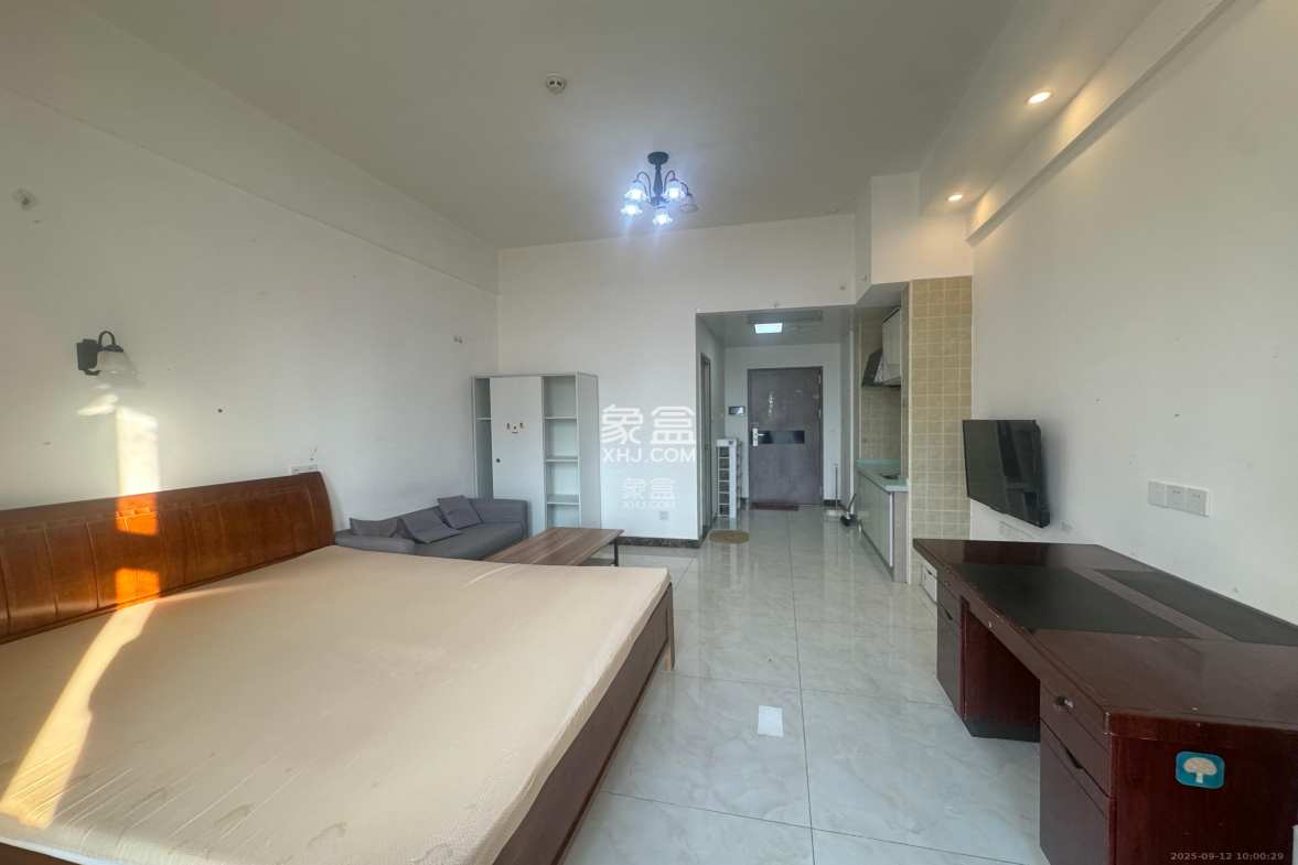 新世界广场 1室1厅1卫 1500.0元/月 新世界广场 1室1厅1卫 1500.0元/月室内图