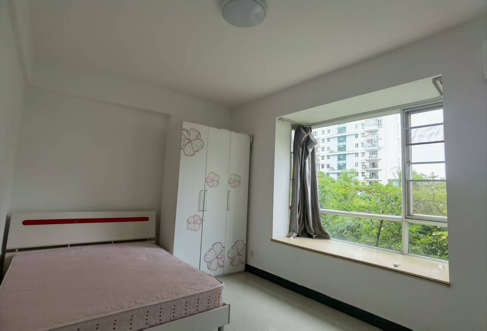 兆南绿岛家园 1室2厅2卫 3800.0元/月 兆南绿岛家园 1室2厅2卫 3800.0元/月室内图