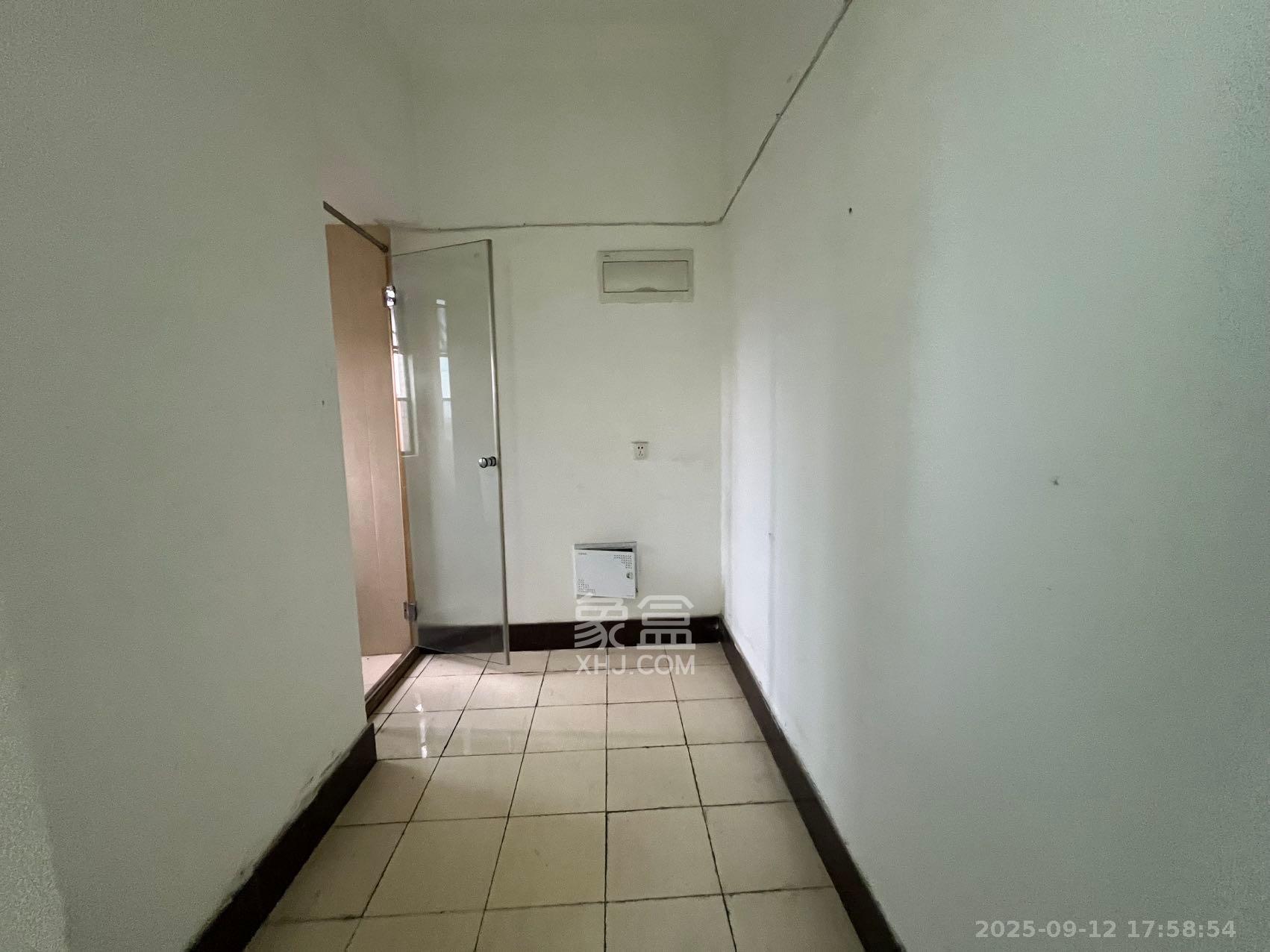 恒大雅苑  4室2厅3卫    5000.0元/月室内图