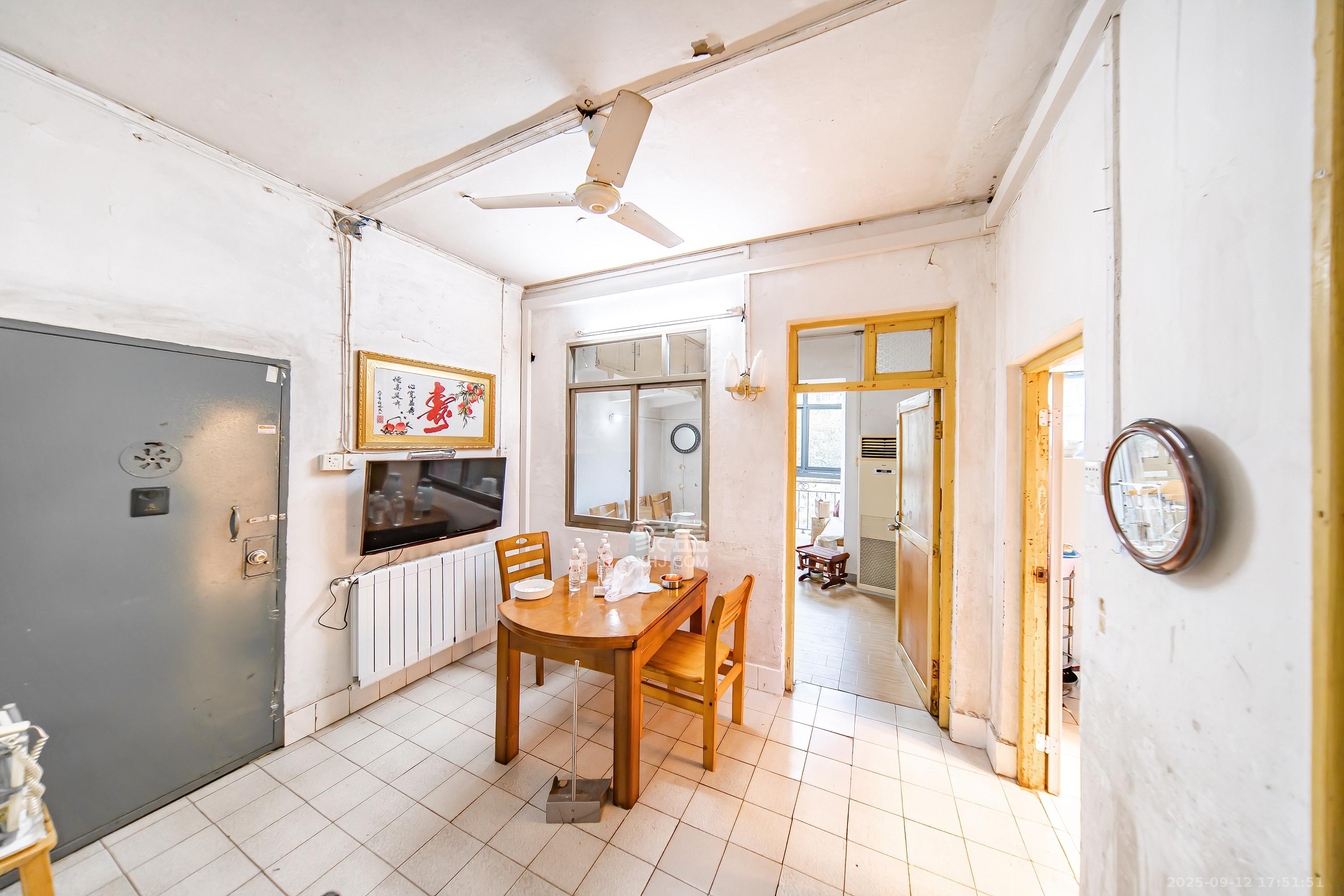 湖南大学红叶楼 3室1厅1卫 77.0万 湖南大学红叶楼 3室1厅1卫 77.0万其他