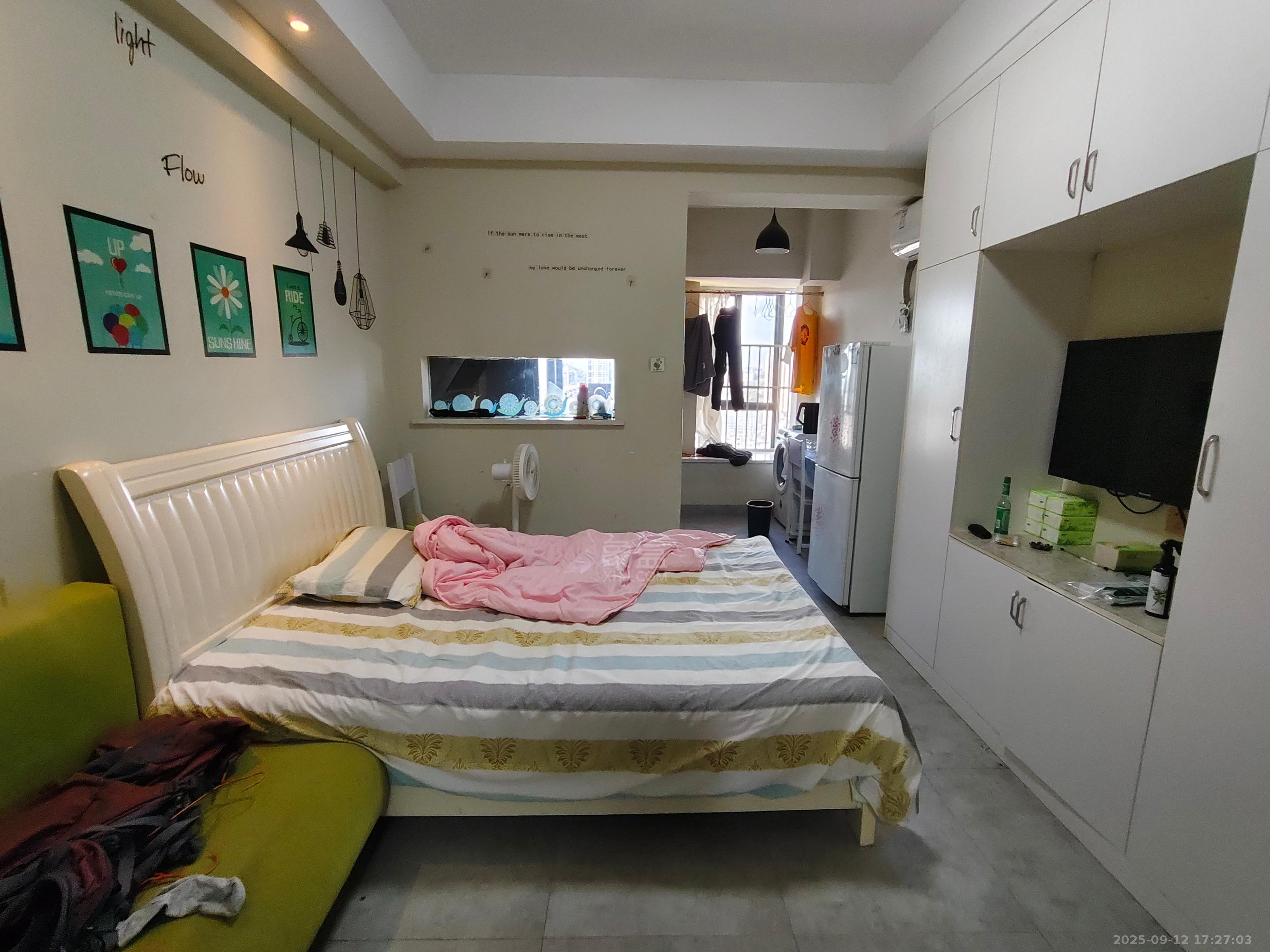 中建御山和苑 1室1厅1卫 1100.0元/月 中建御山和苑 1室1厅1卫 1100.0元/月室内图