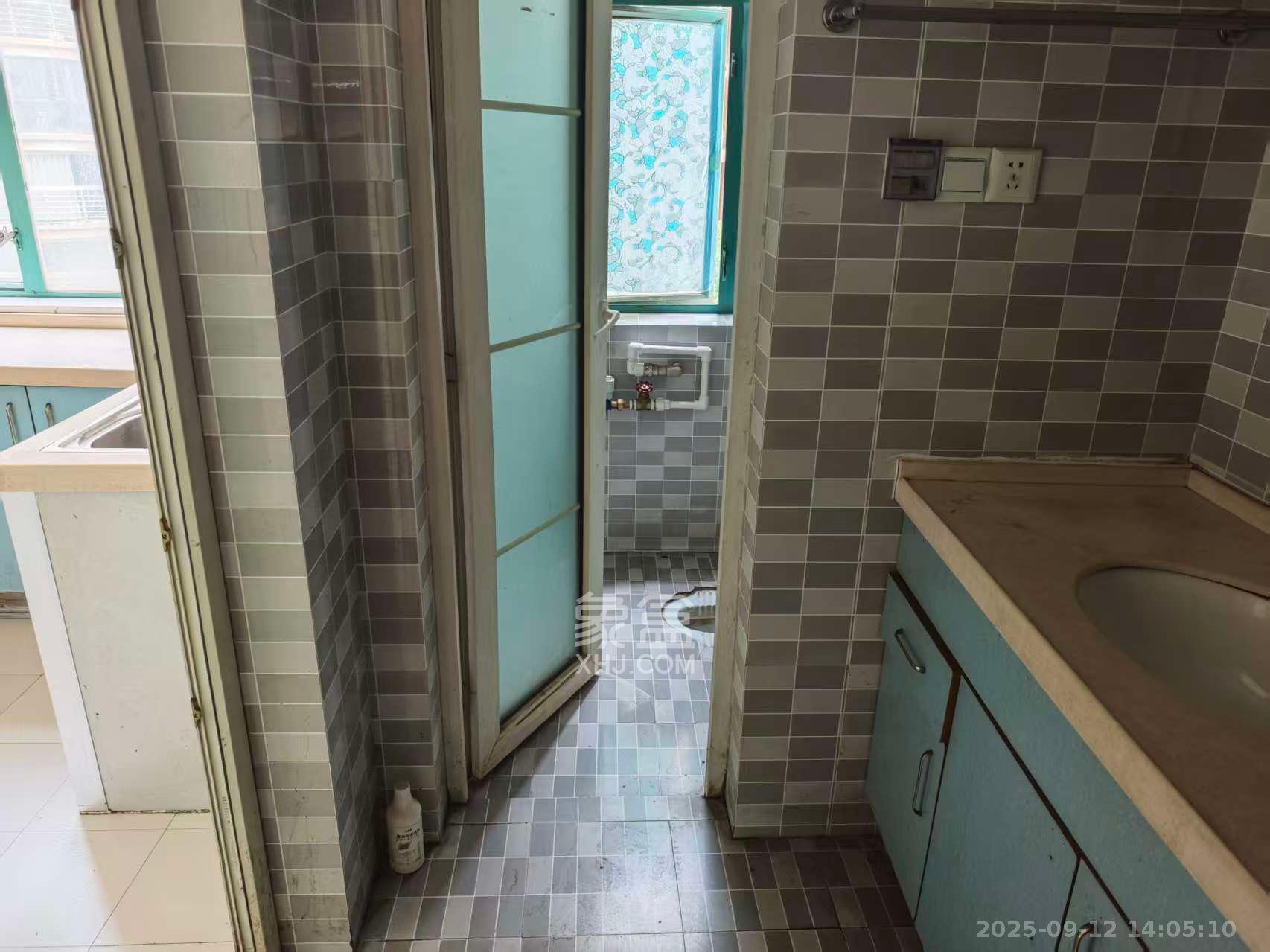 美林景园 3室2厅2卫 2500.0元/月 美林景园 3室2厅2卫 2500.0元/月室内图