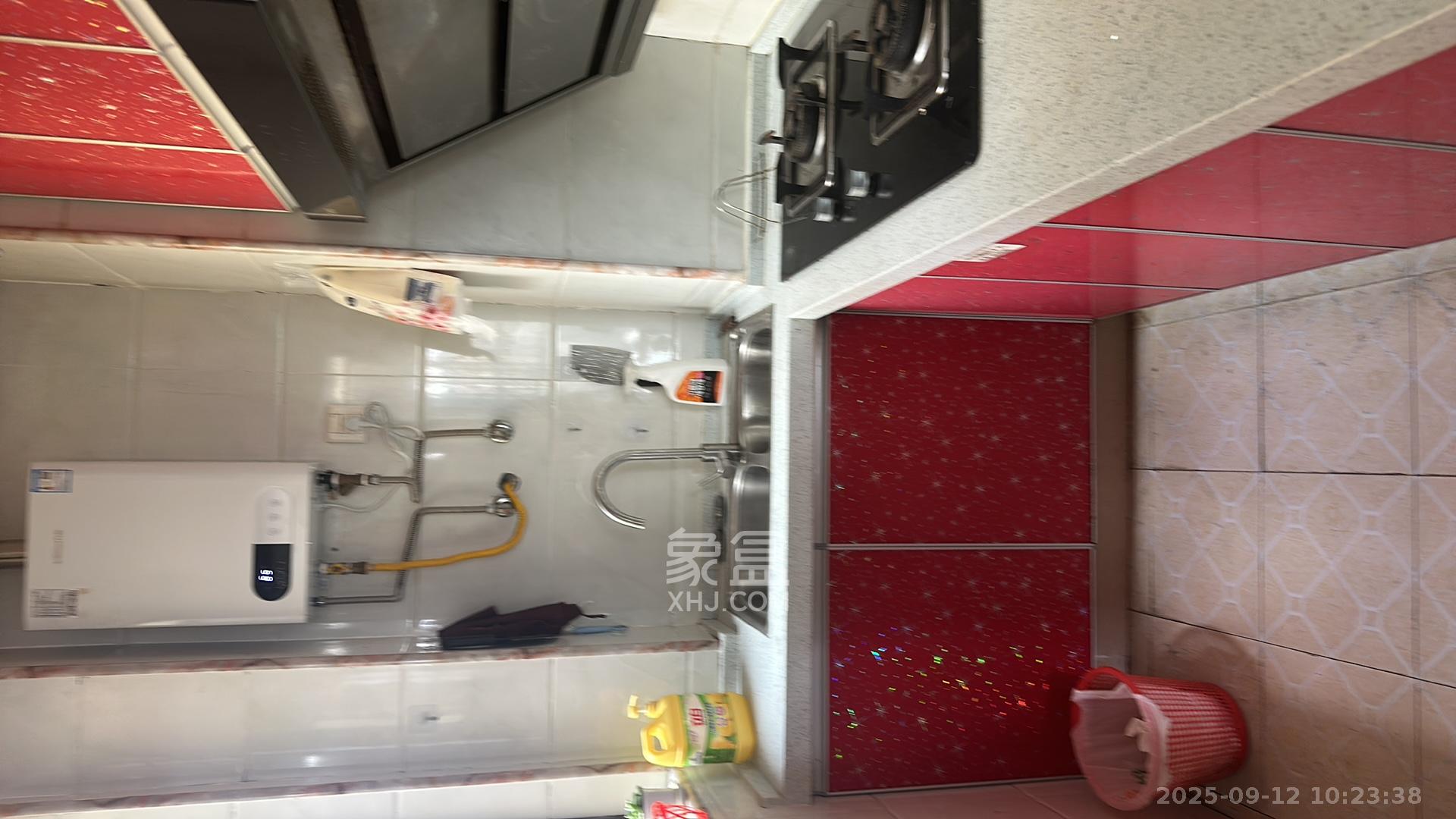 华润置地广场二期  3室2厅1卫    2400.0元/月室内图