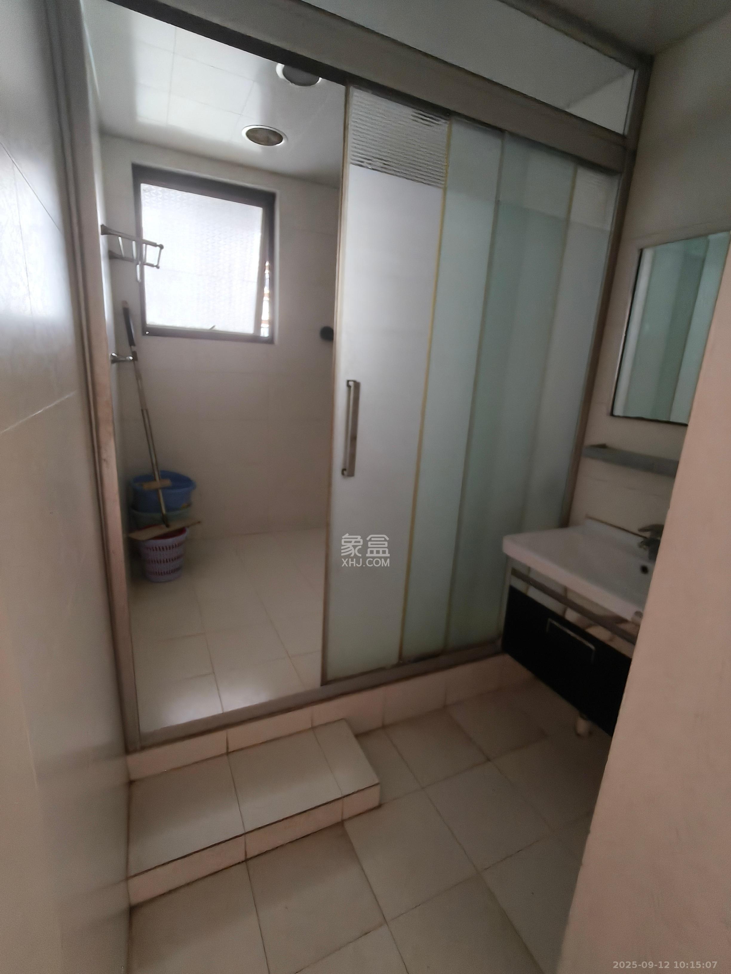 湘江世纪城聚江苑  4室2厅2卫    3200.0元/月室内图