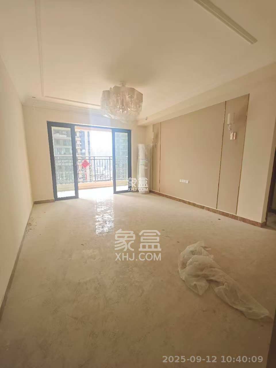 恒大御景天下城二期  3室2厅2卫    2000.0元/月 恒大御景天下城二期  3室2厅2卫    2000.0元/月室内图