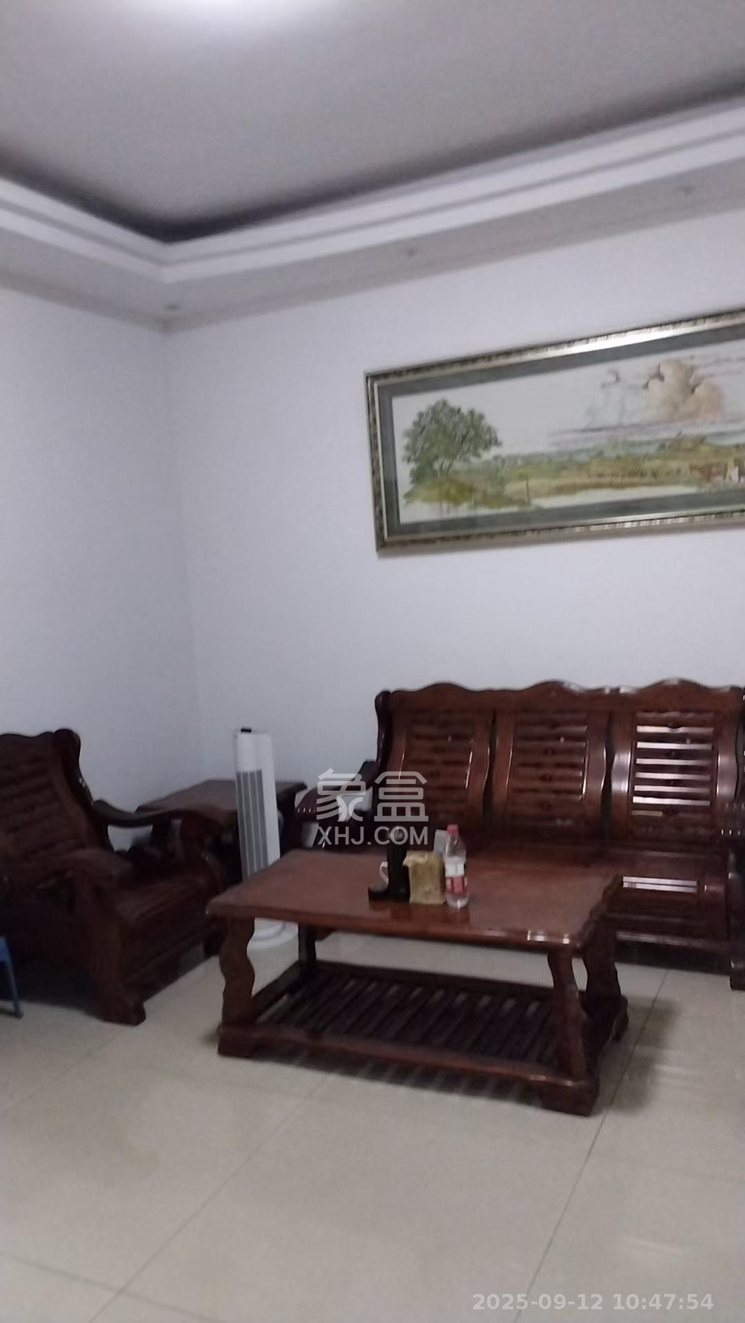 中南汽车世界 2室2厅1卫 1000.0元/月 中南汽车世界 2室2厅1卫 1000.0元/月室内图