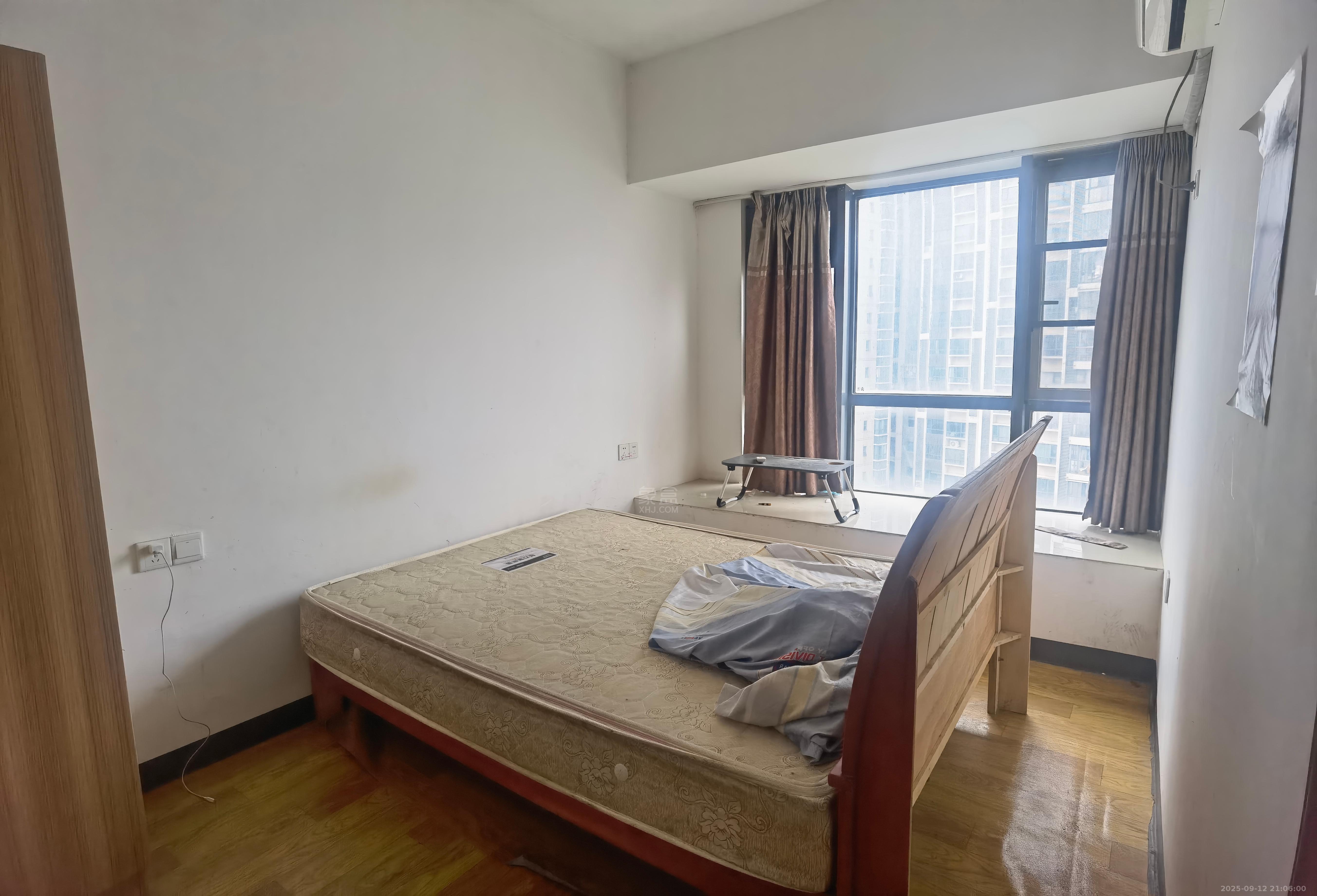 美的城一期 3室2厅2卫 1800.0元/月 美的城一期 3室2厅2卫 1800.0元/月室内图