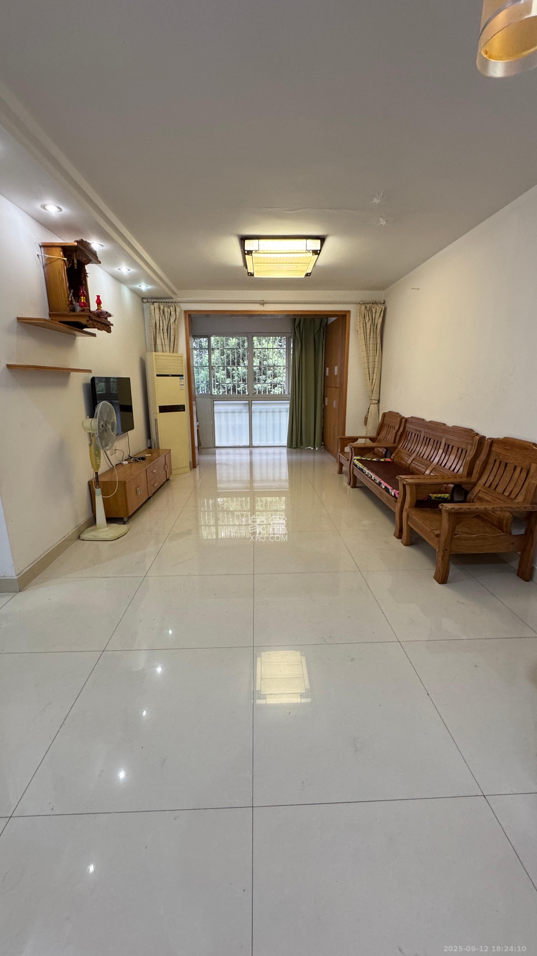 好家园  2室2厅1卫    1800.0元/月室内图