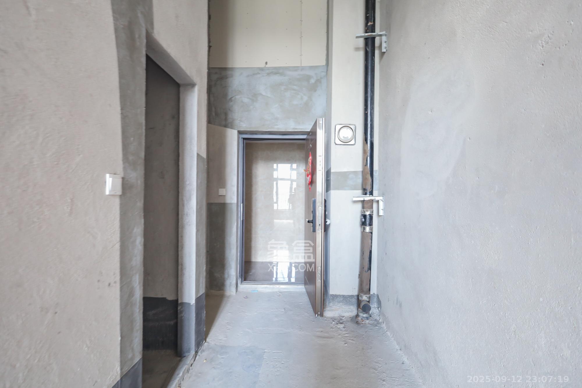 越秀悦湖台  1室0厅0卫    46.0万其他