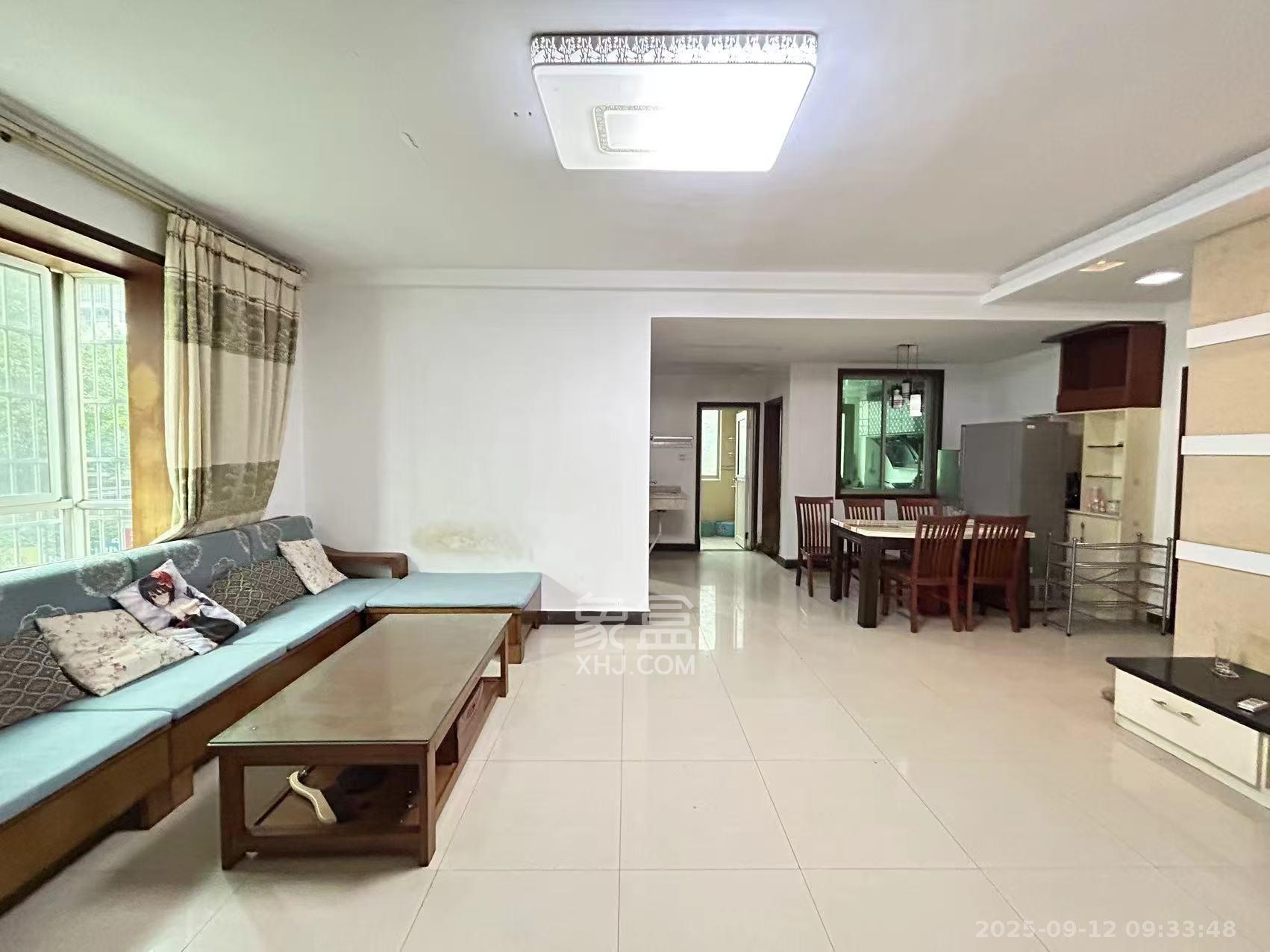 中南汽车世界 3室2厅2卫 1500.0元/月 中南汽车世界 3室2厅2卫 1500.0元/月室内图