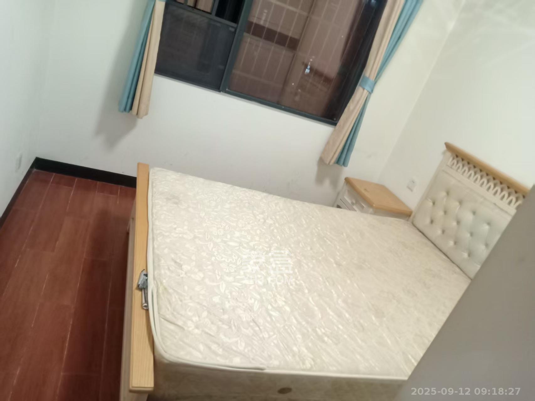 天悦和苑一期 3室2厅2卫 2400.0元/月 天悦和苑一期 3室2厅2卫 2400.0元/月室内图