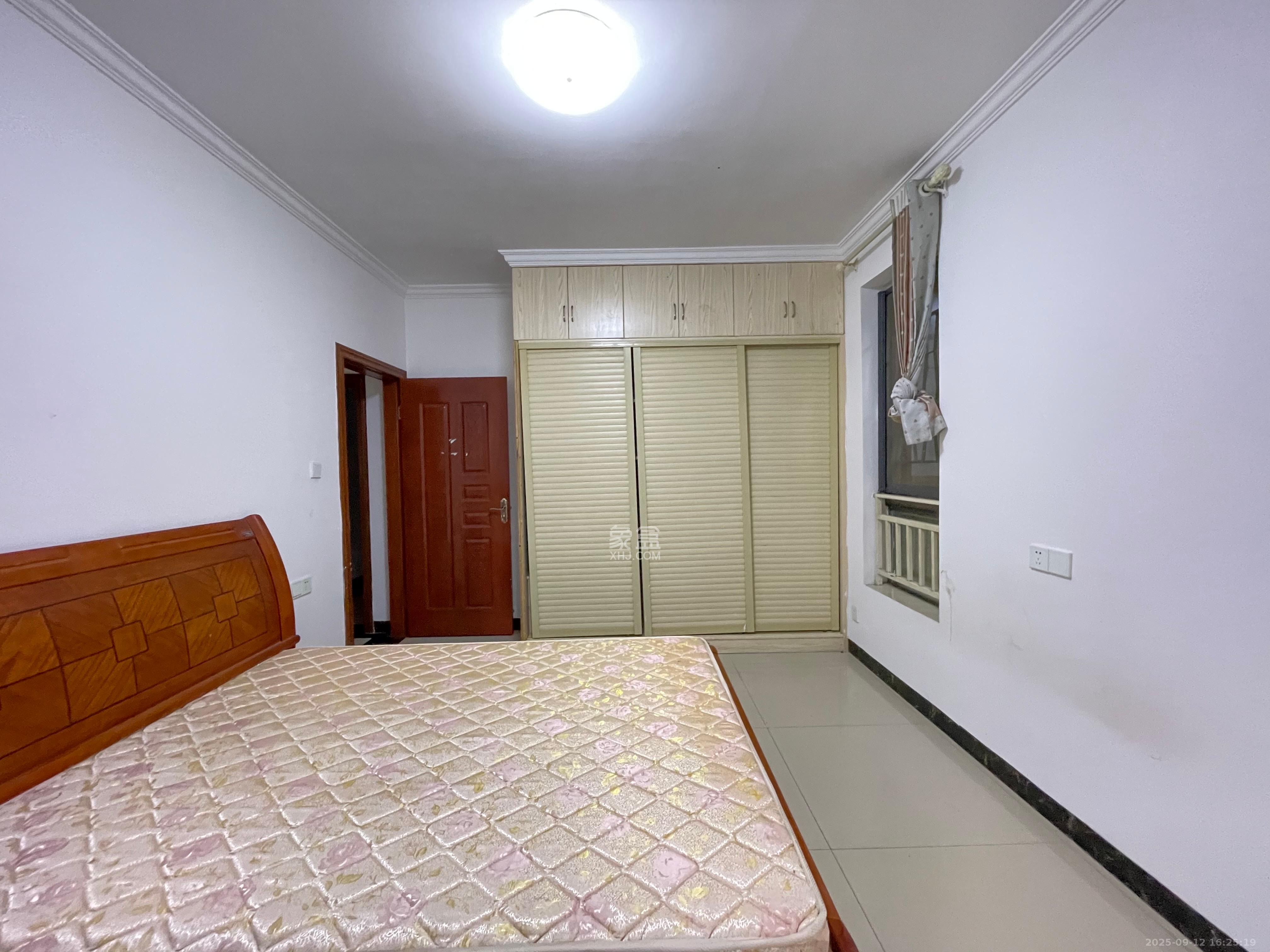 保利麓谷林语C区  3室2厅1卫    2300.0元/月 保利麓谷林语C区  3室2厅1卫    2300.0元/月室内图