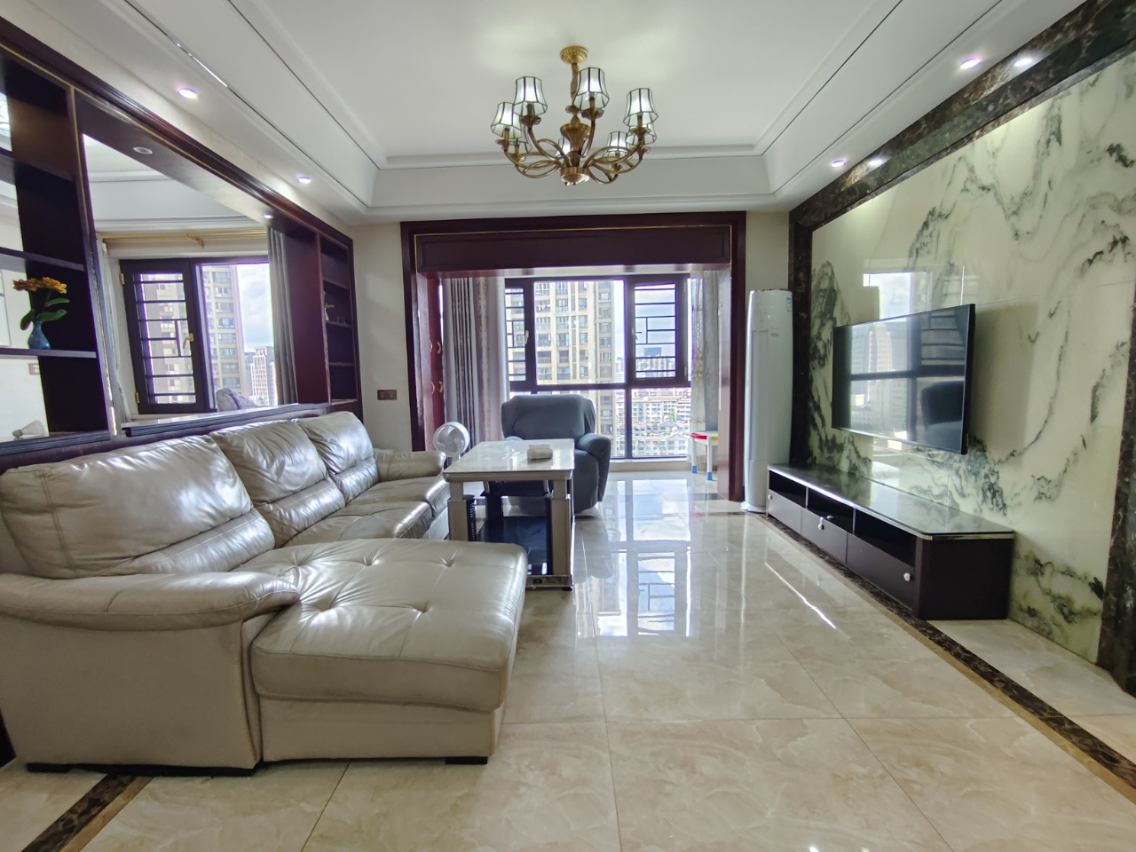 奥园广场  3室2厅2卫    79.8万室内图