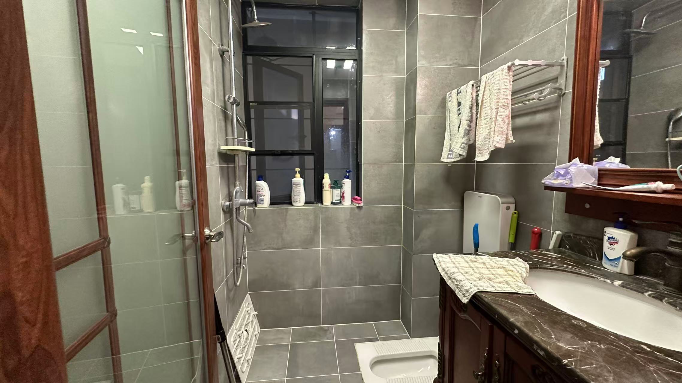 龙腾国际  2室2厅1卫    47.0万 龙腾国际  2室2厅1卫    47.0万室内图