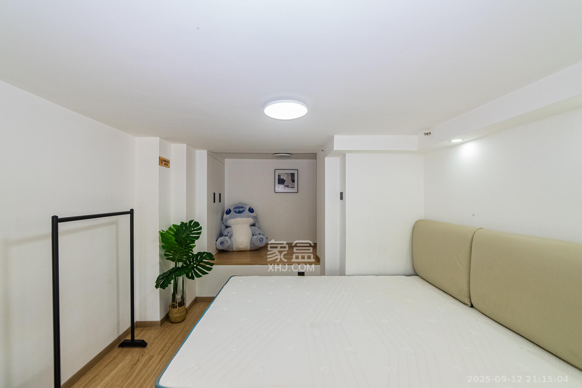 珠江花城好世界  1室1厅1卫    35.0万卧室