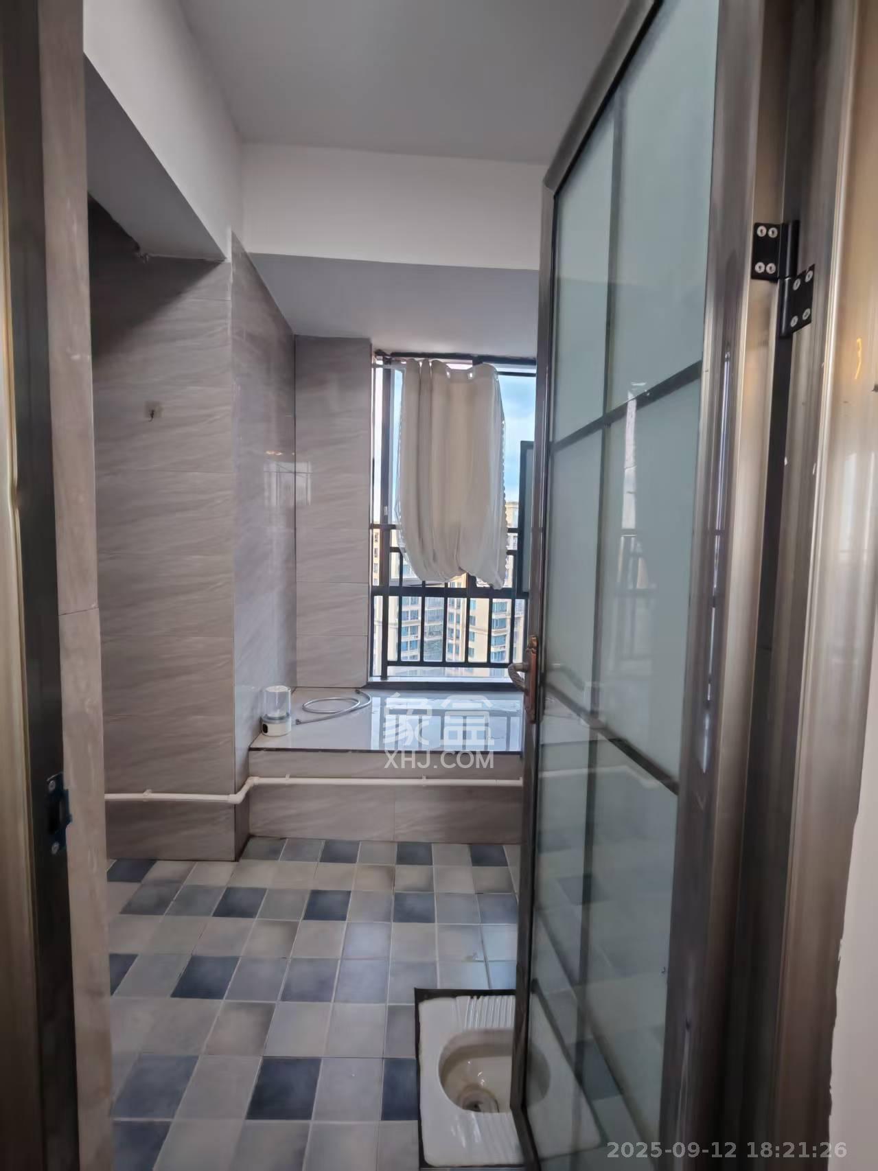 方略城市广场 4室2厅2卫 2300.0元/月 方略城市广场 4室2厅2卫 2300.0元/月室内图