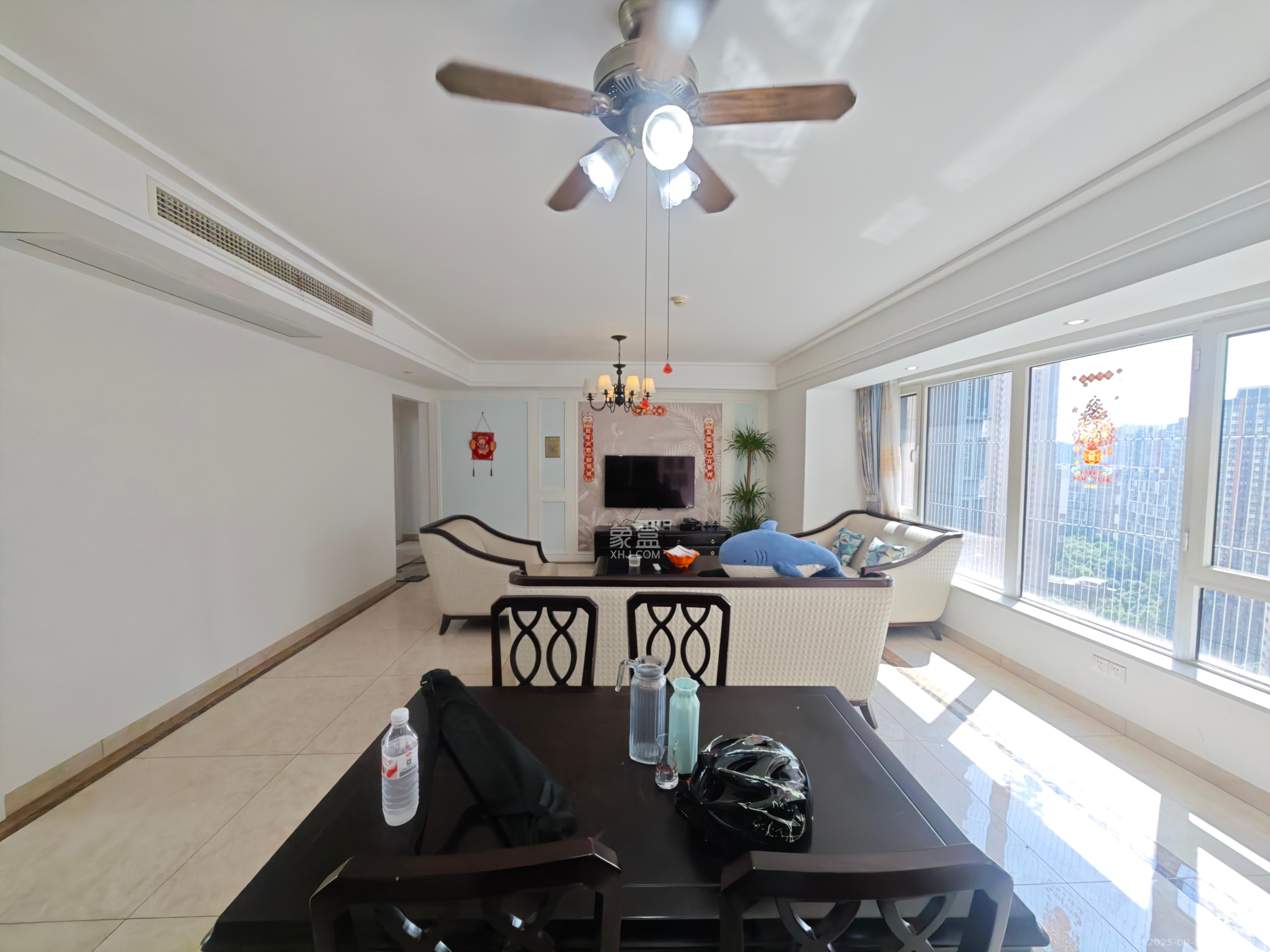 北辰三角洲E3区 4室2厅2卫 5500.0元/月 北辰三角洲E3区 4室2厅2卫 5500.0元/月室内图