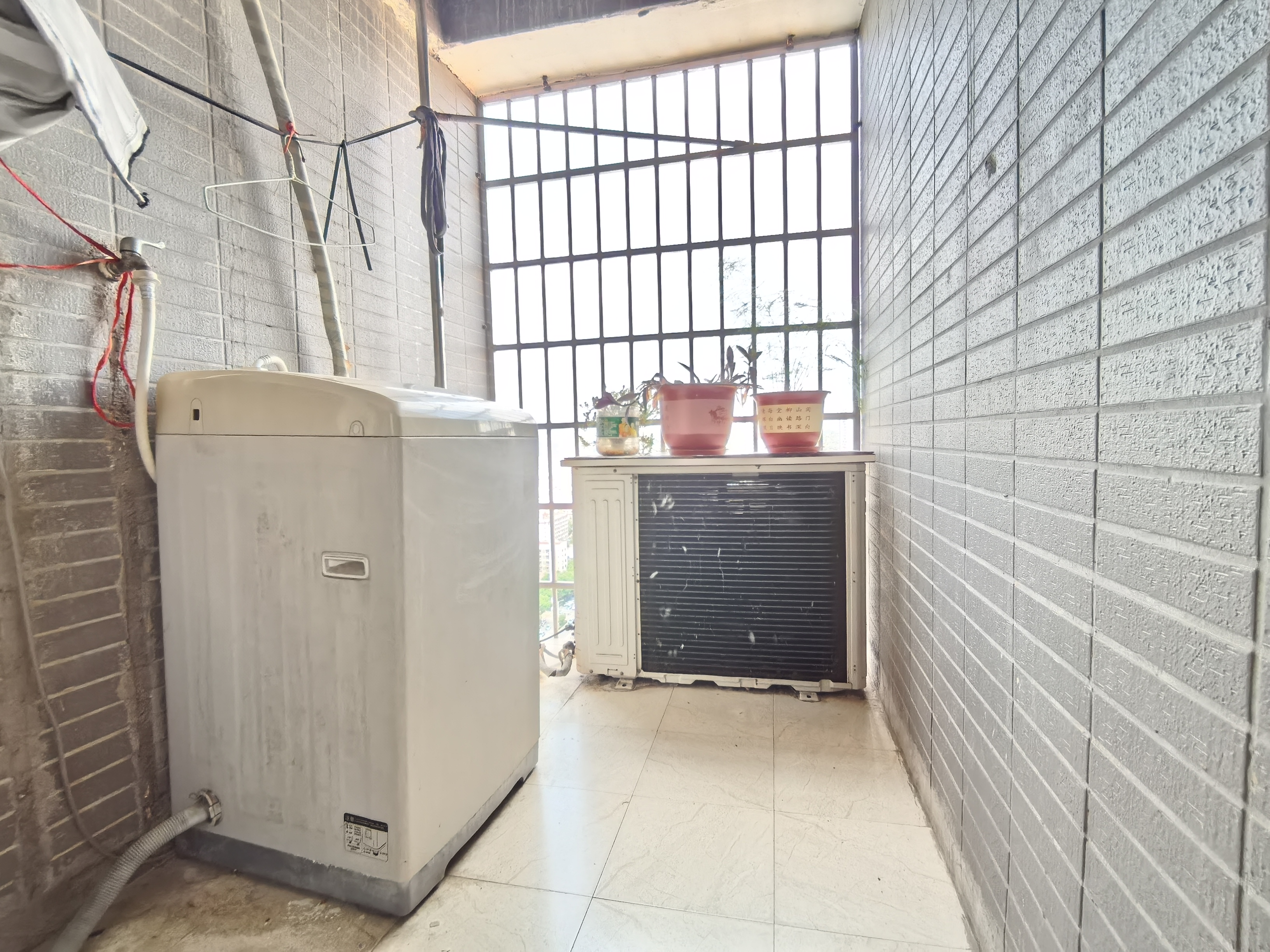 龙泰上品 1室0厅0卫 1500.0元/月 龙泰上品 1室0厅0卫 1500.0元/月室内图