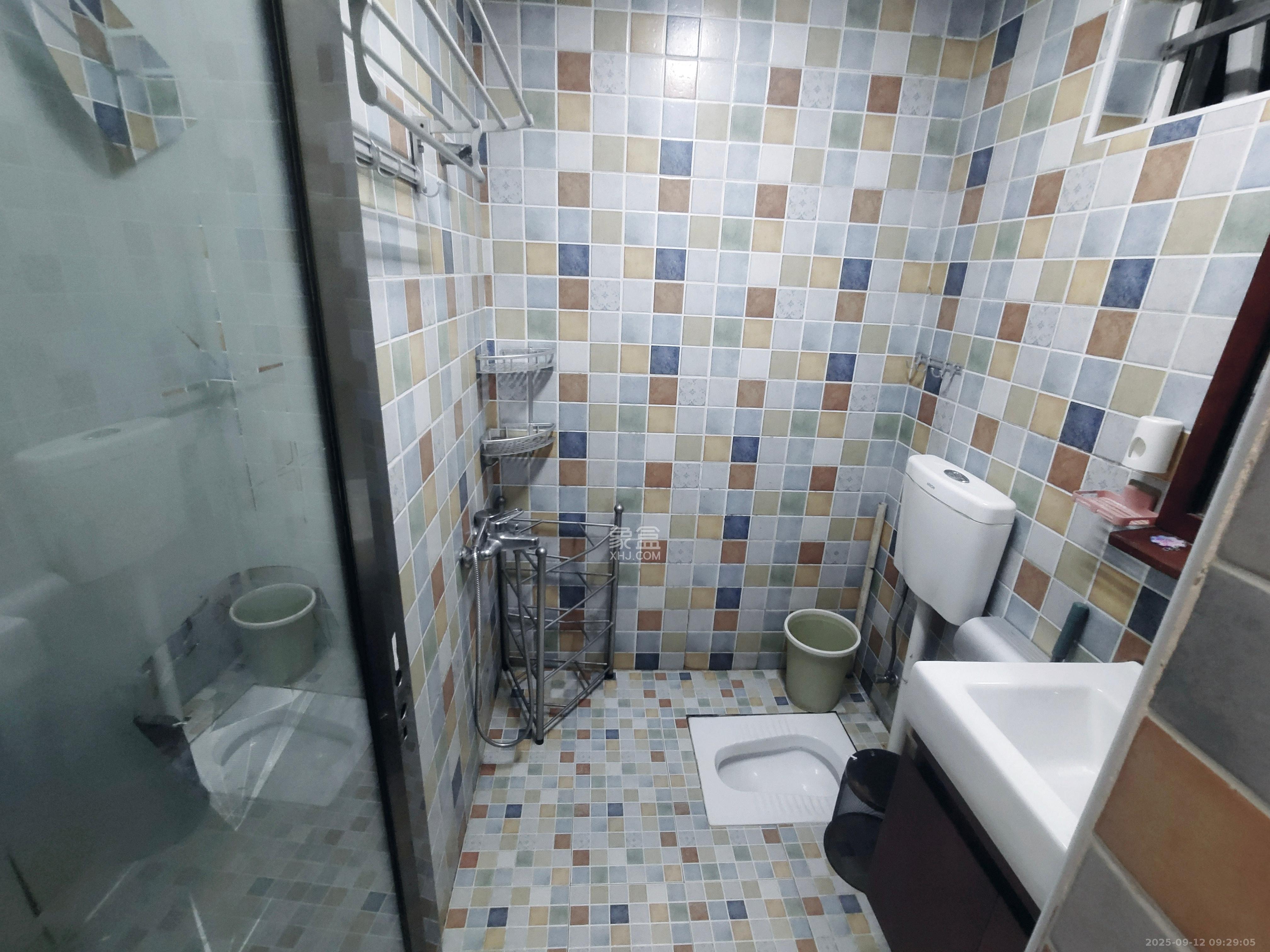 凯乐国际城  2室2厅2卫    2600.0元/月 凯乐国际城  2室2厅2卫    2600.0元/月室内图