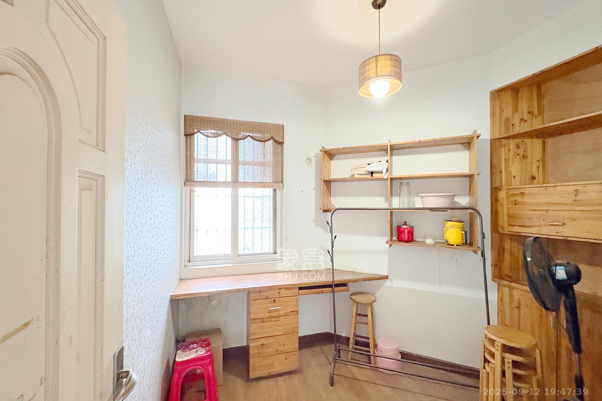 滨湖嘉园(湖滨小区)  3室2厅2卫    100.0万 滨湖嘉园(湖滨小区)  3室2厅2卫    100.0万其他