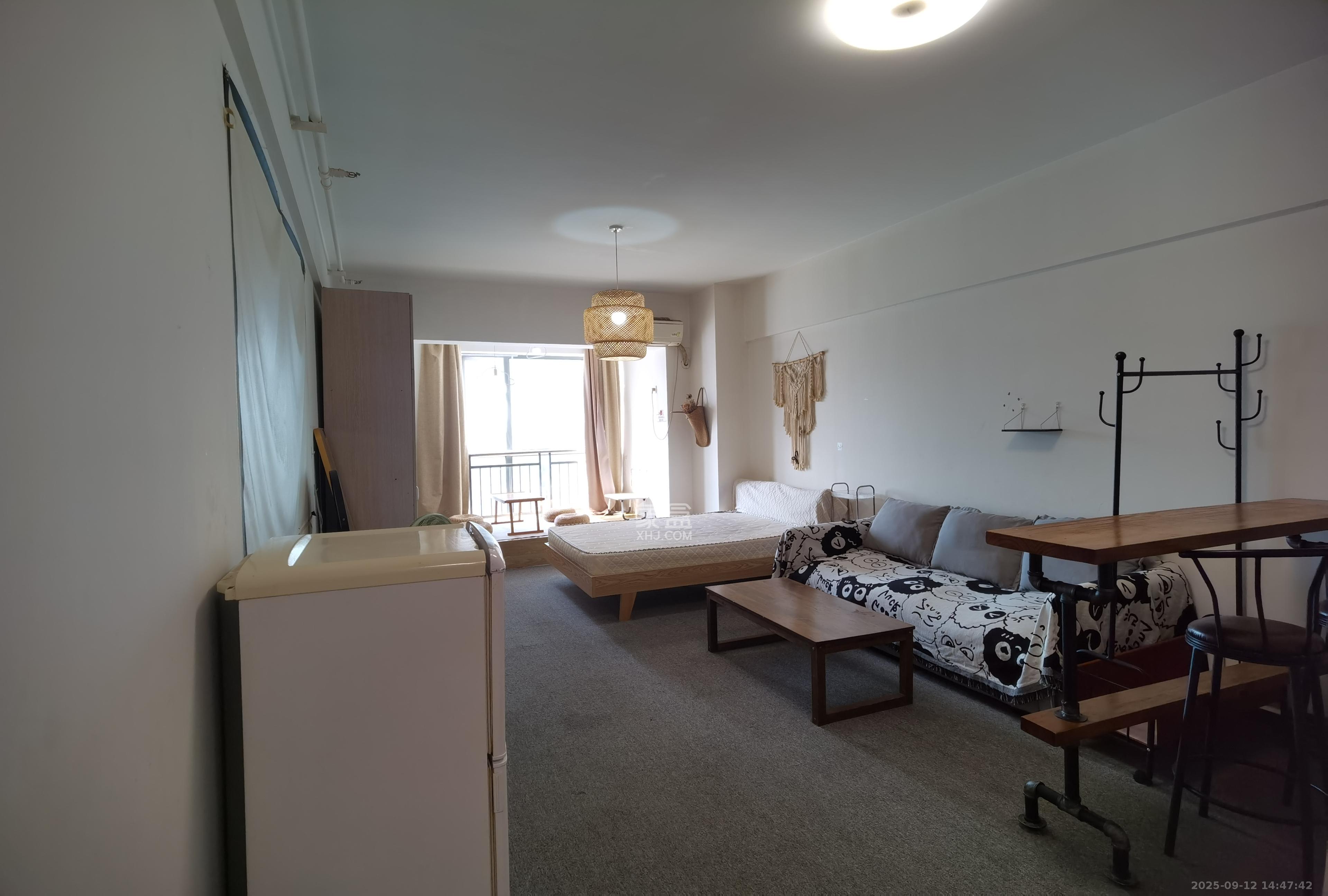 上城金都 1室1厅1卫 2000.0元/月 上城金都 1室1厅1卫 2000.0元/月室内图