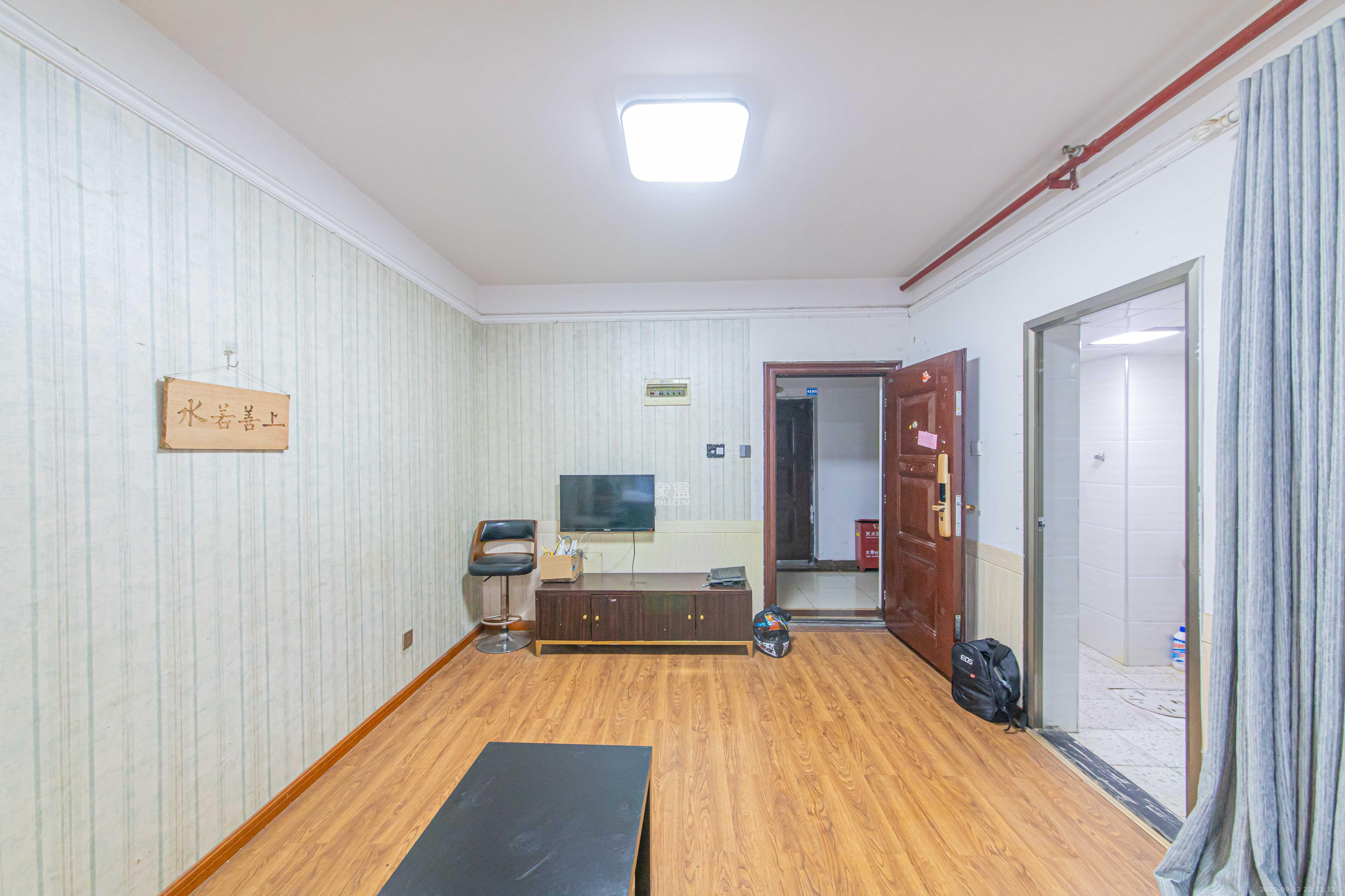 鑫远和城（一、二期）  1室1厅1卫    27.0万客厅