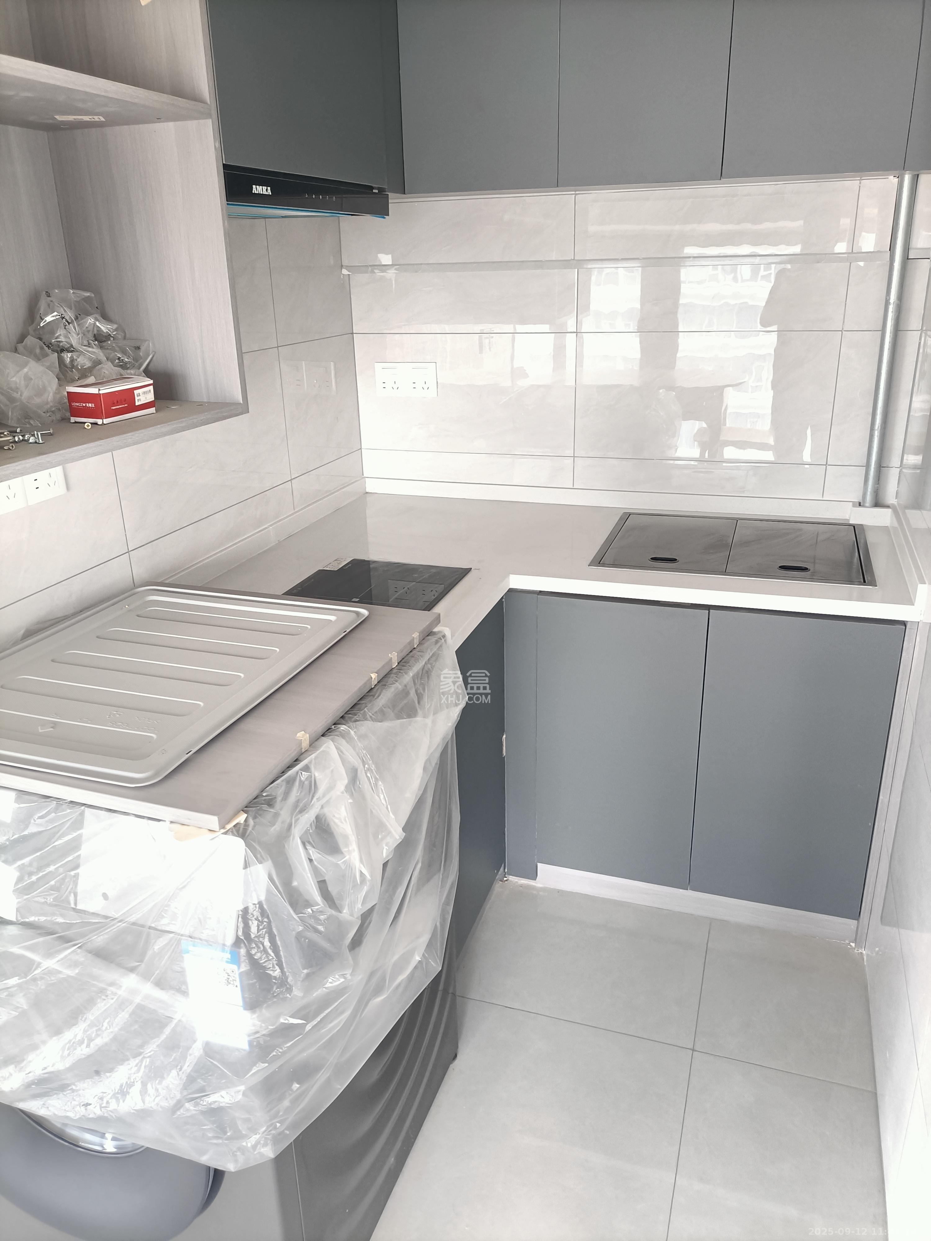 保利天禧EF区  1室1厅1卫    1550.0元/月室内图