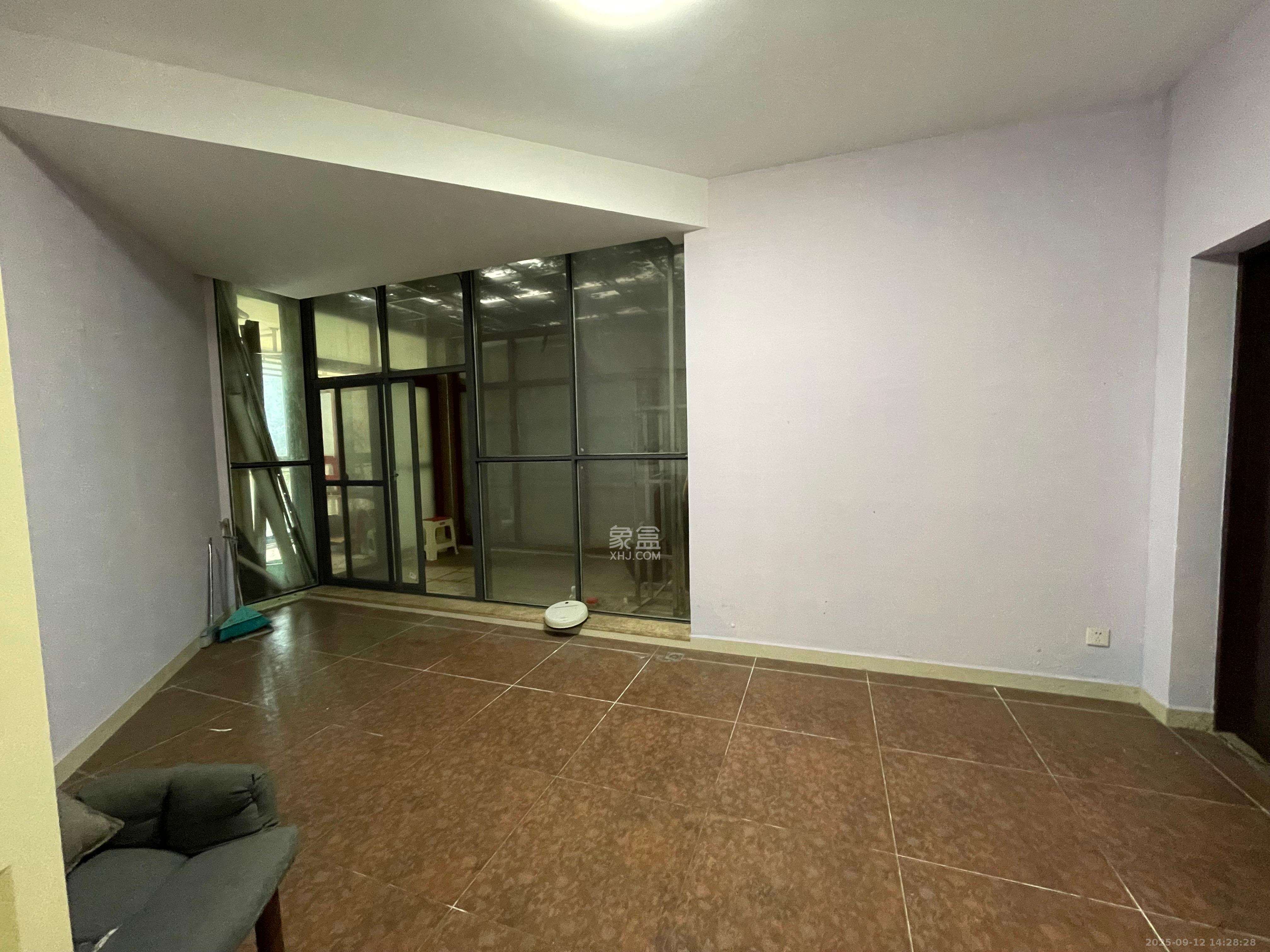 藏珑湖上国际花园 1室2厅2卫 3280.0元/月 藏珑湖上国际花园 1室2厅2卫 3280.0元/月室内图