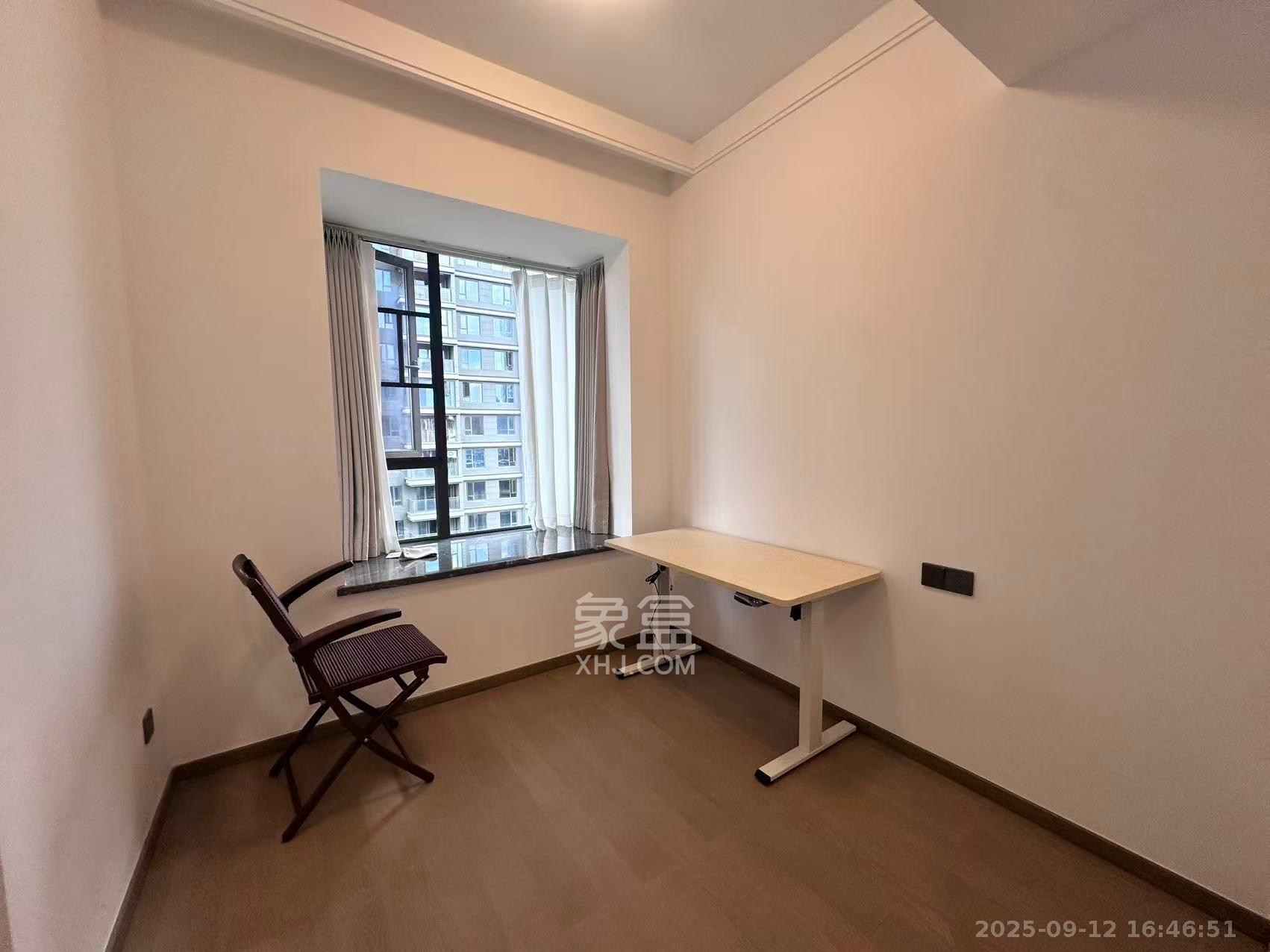 正荣滨江紫阙台 4室2厅3卫 5500.0元/月 正荣滨江紫阙台 4室2厅3卫 5500.0元/月室内图