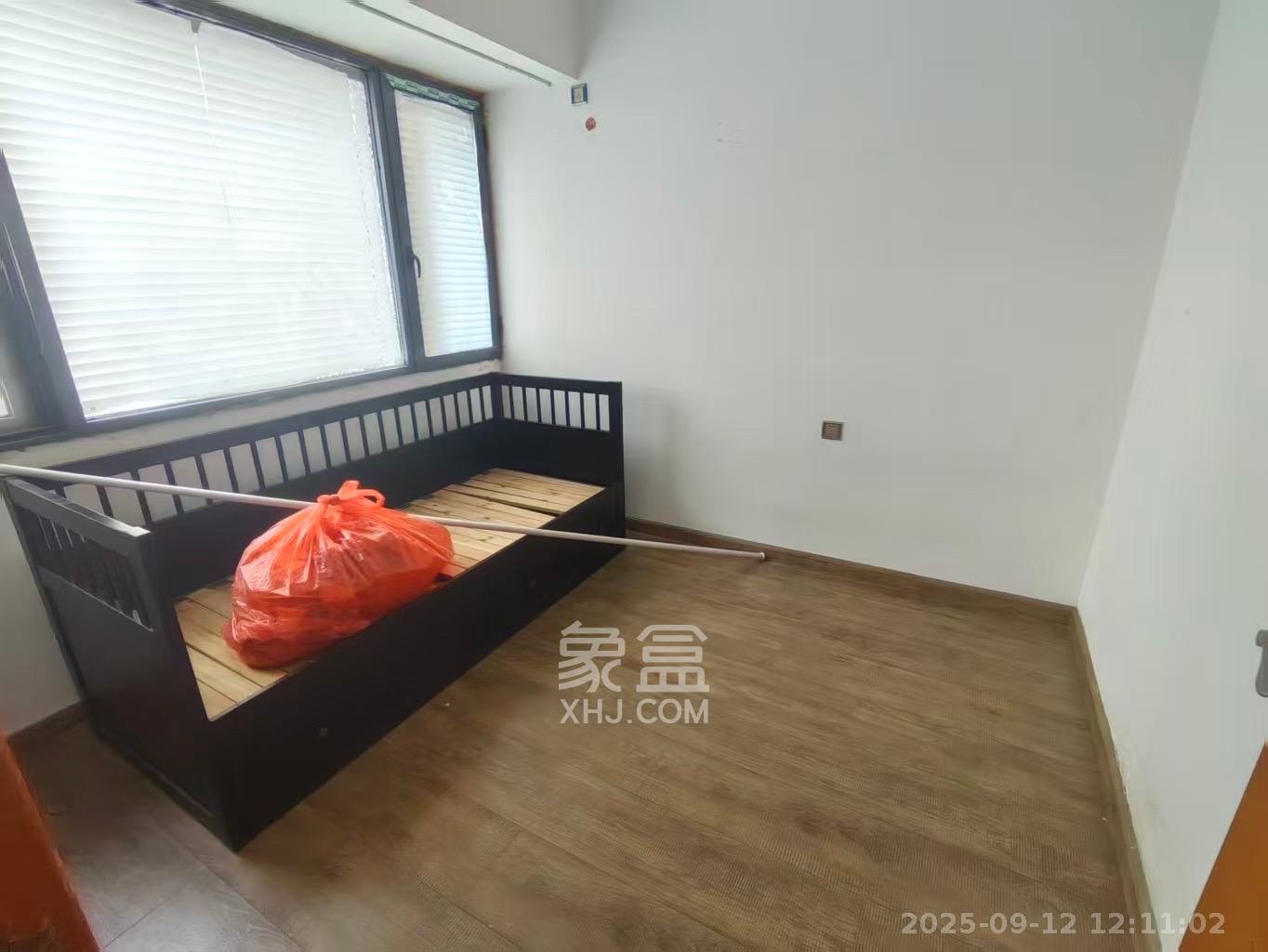 海洋半岛（月珑湾）  3室2厅1卫    2100.0元/月室内图