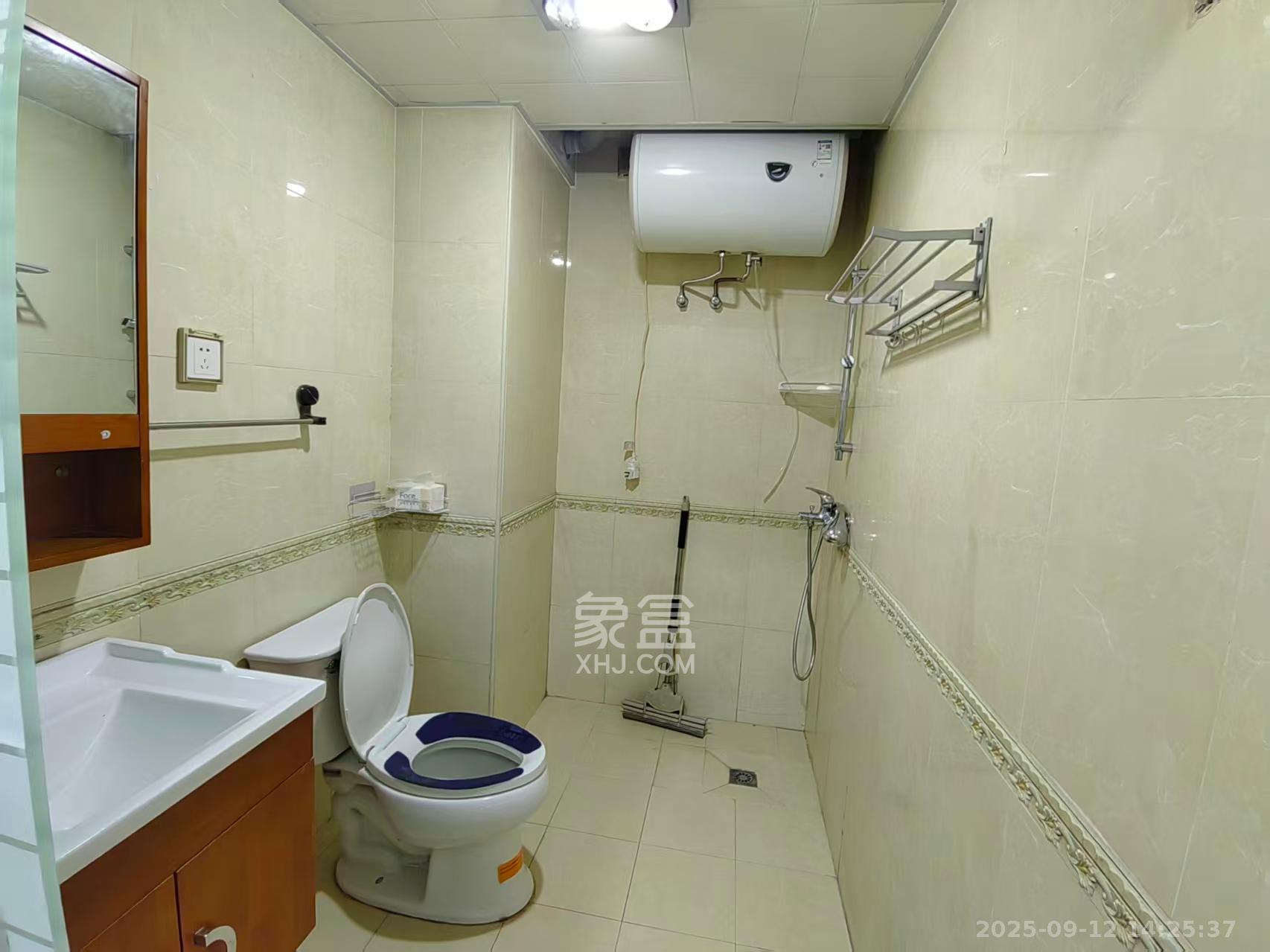 环宇天地、中海地产(中信城市广场二期) 1室1厅1卫 1000.0元/月 环宇天地、中海地产(中信城市广场二期) 1室1厅1卫 1000.0元/月室内图