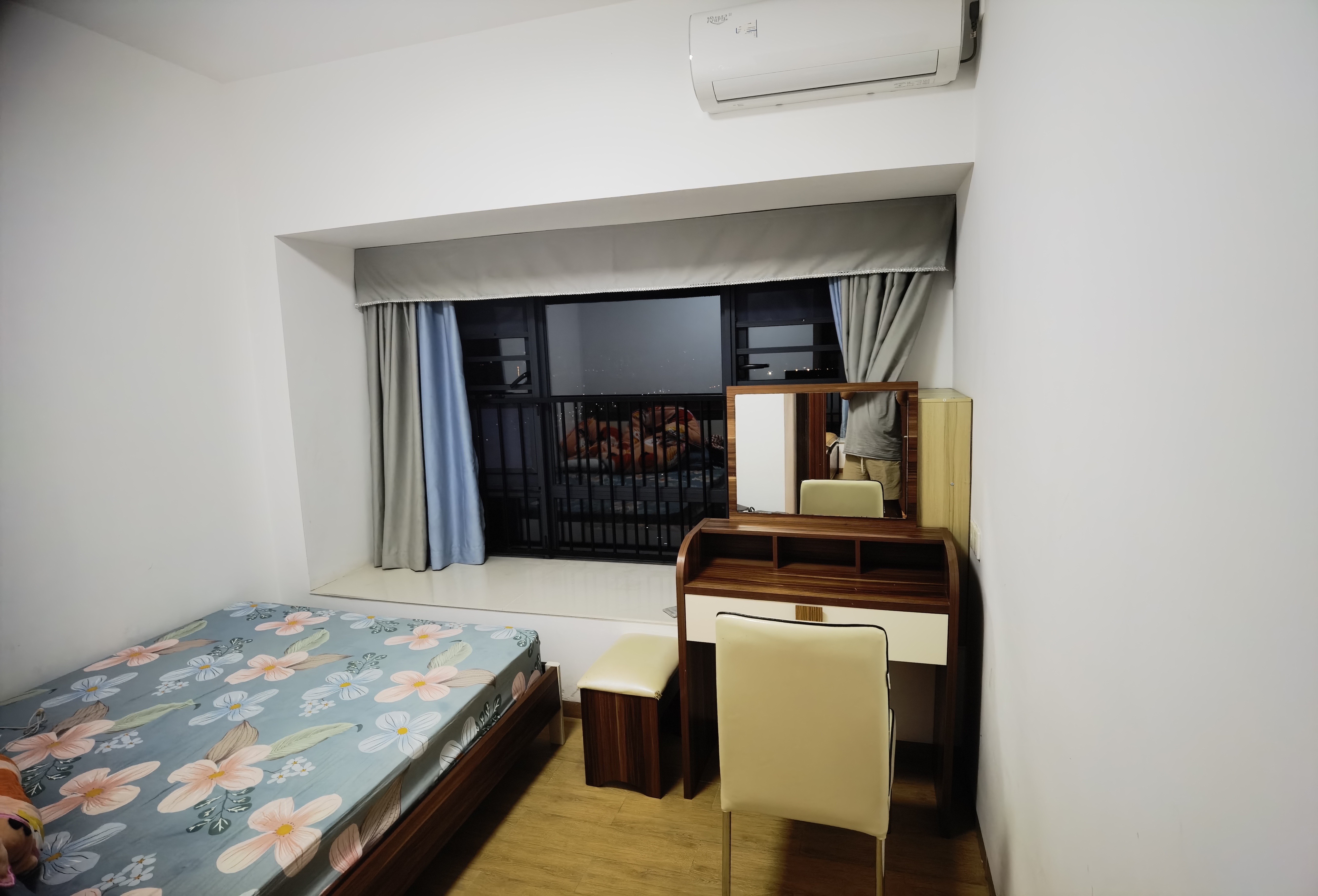 碧桂园一、二期(中央首府) 3室2厅1卫 2800.0元/月 碧桂园一、二期(中央首府) 3室2厅1卫 2800.0元/月室内图