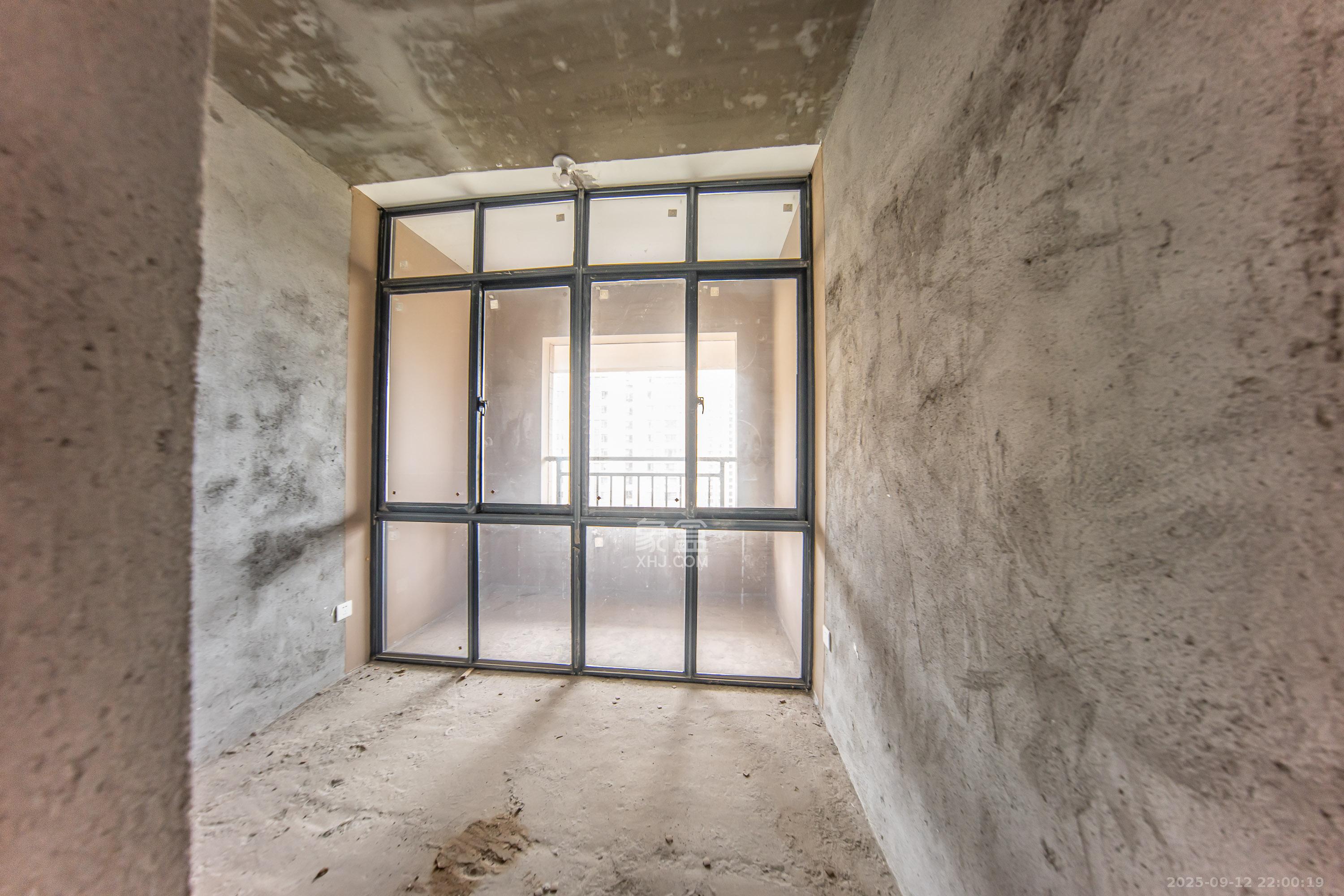 邦盛水岸御园  4室2厅2卫    63.8万卧室