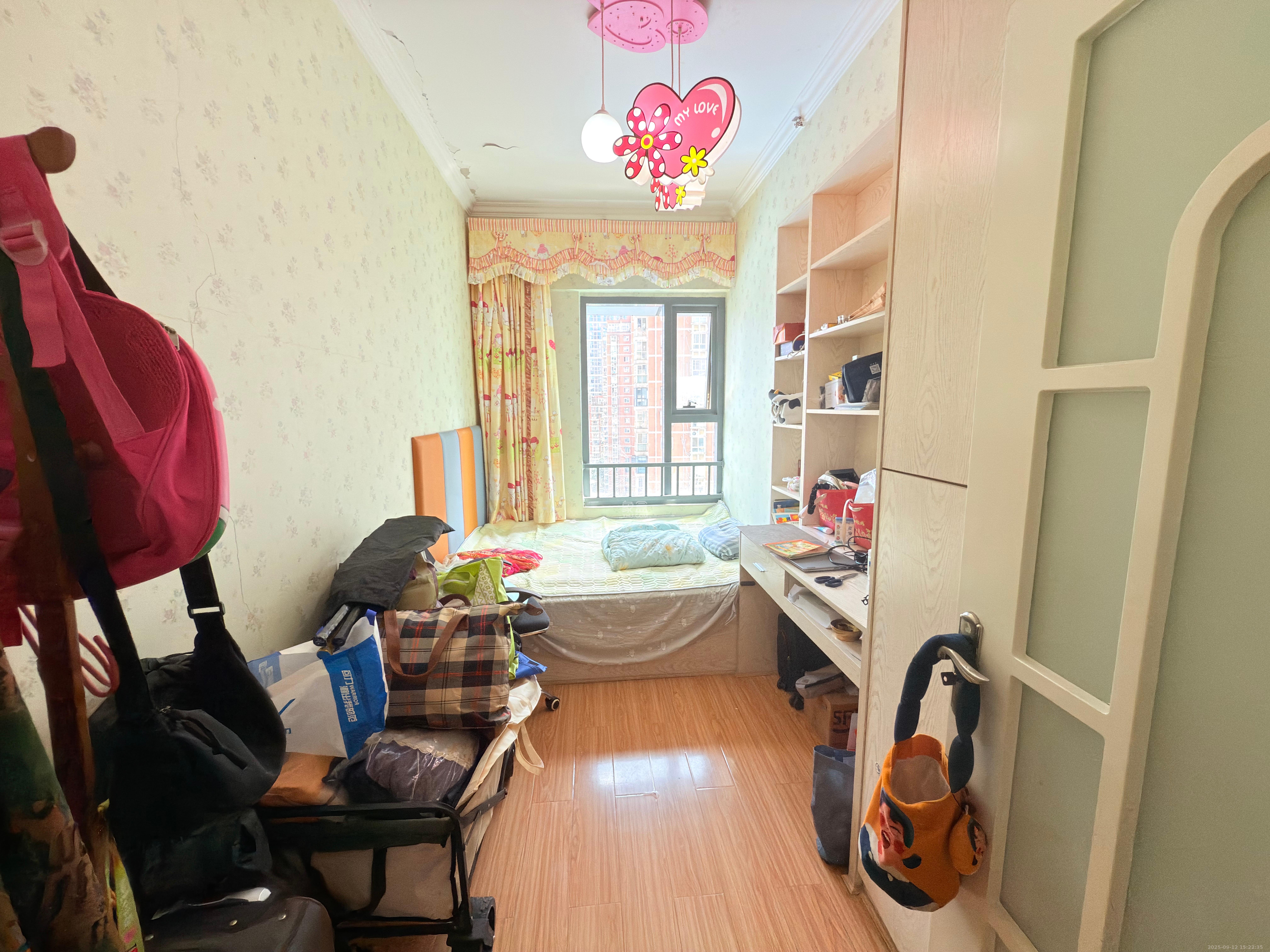 东怡外国(南湖一号) 2室2厅1卫 2400.0元/月 东怡外国(南湖一号) 2室2厅1卫 2400.0元/月室内图