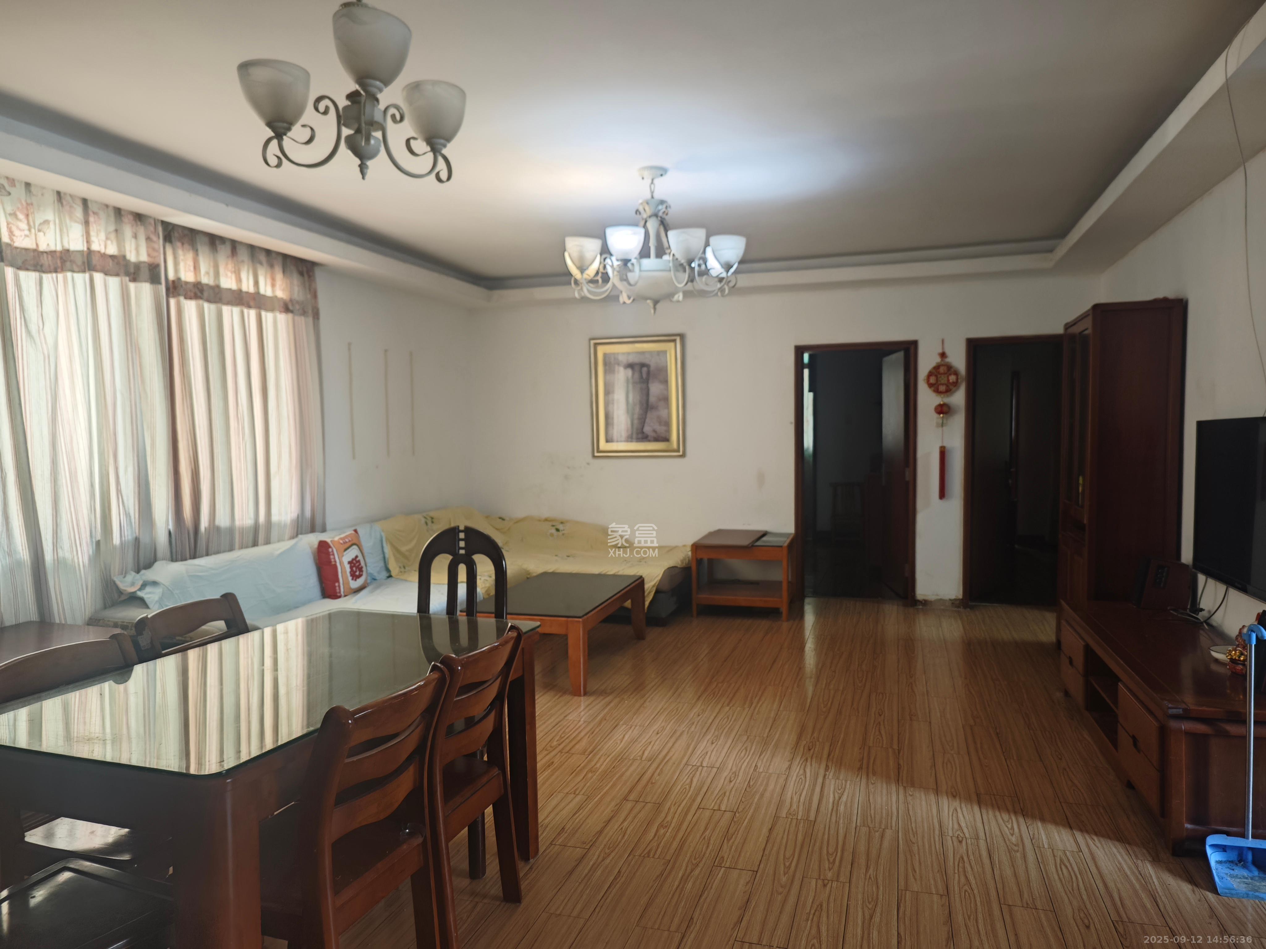 乔庄社区  3室2厅1卫    2500.0元/月室内图