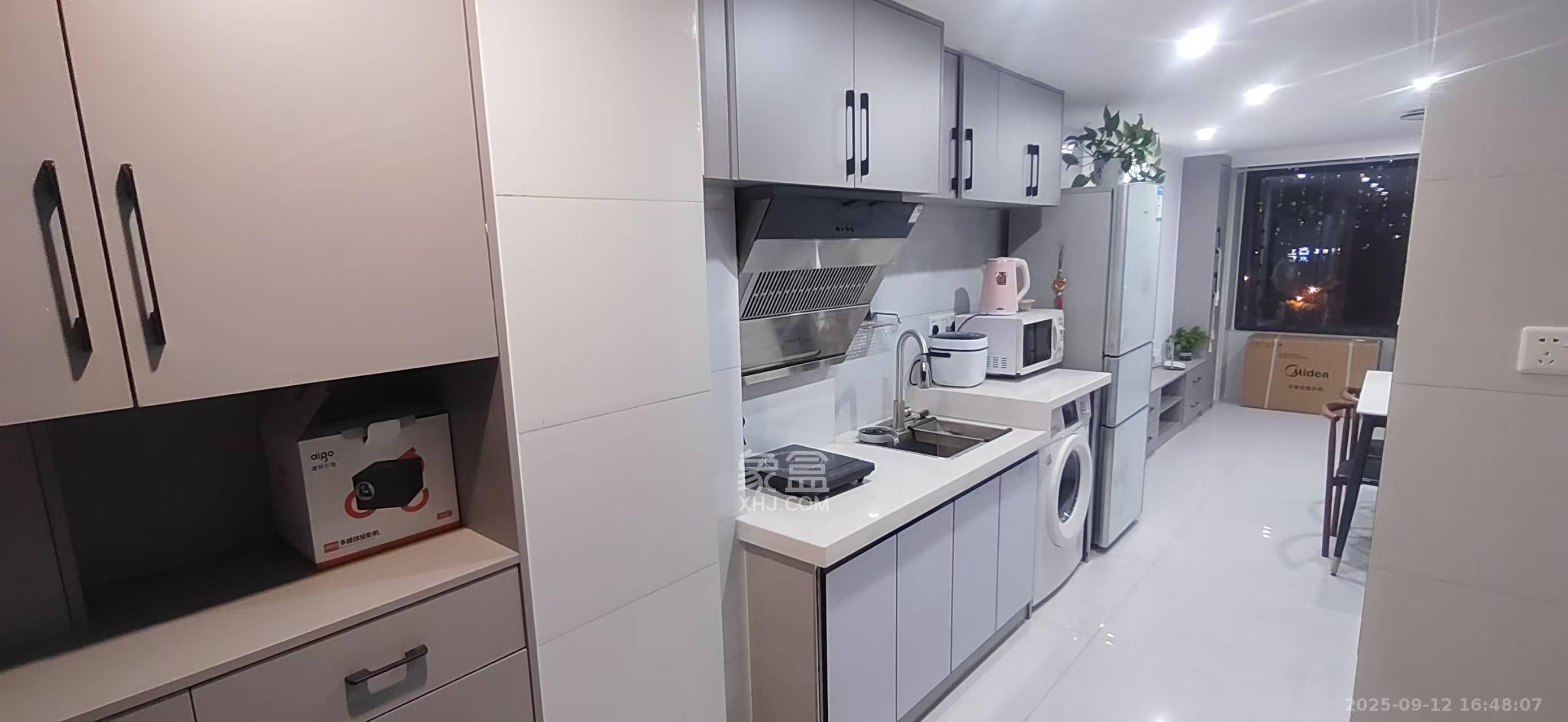 新城悦隽公园  1室1厅1卫    1650.0元/月 新城悦隽公园  1室1厅1卫    1650.0元/月室内图