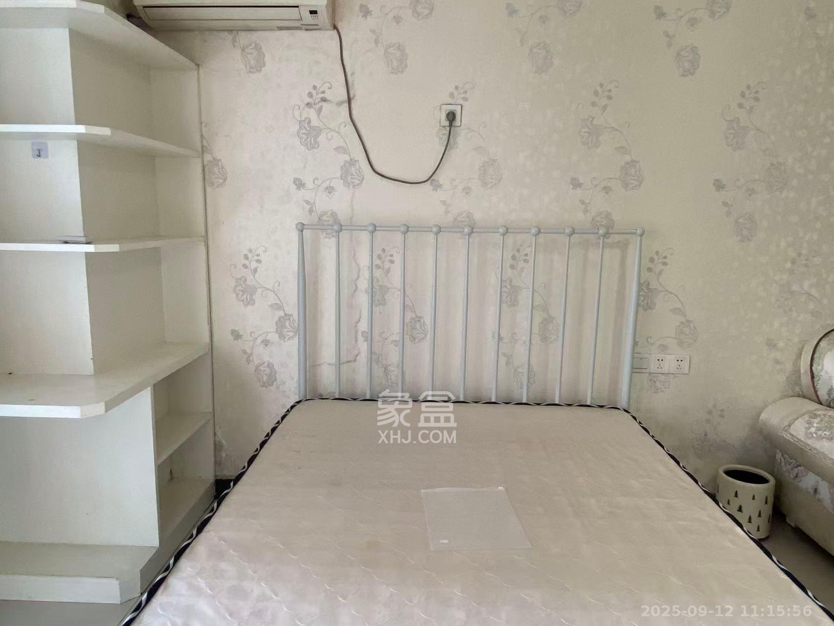 万象凯旋湾  1室1厅1卫    1300.0元/月室内图