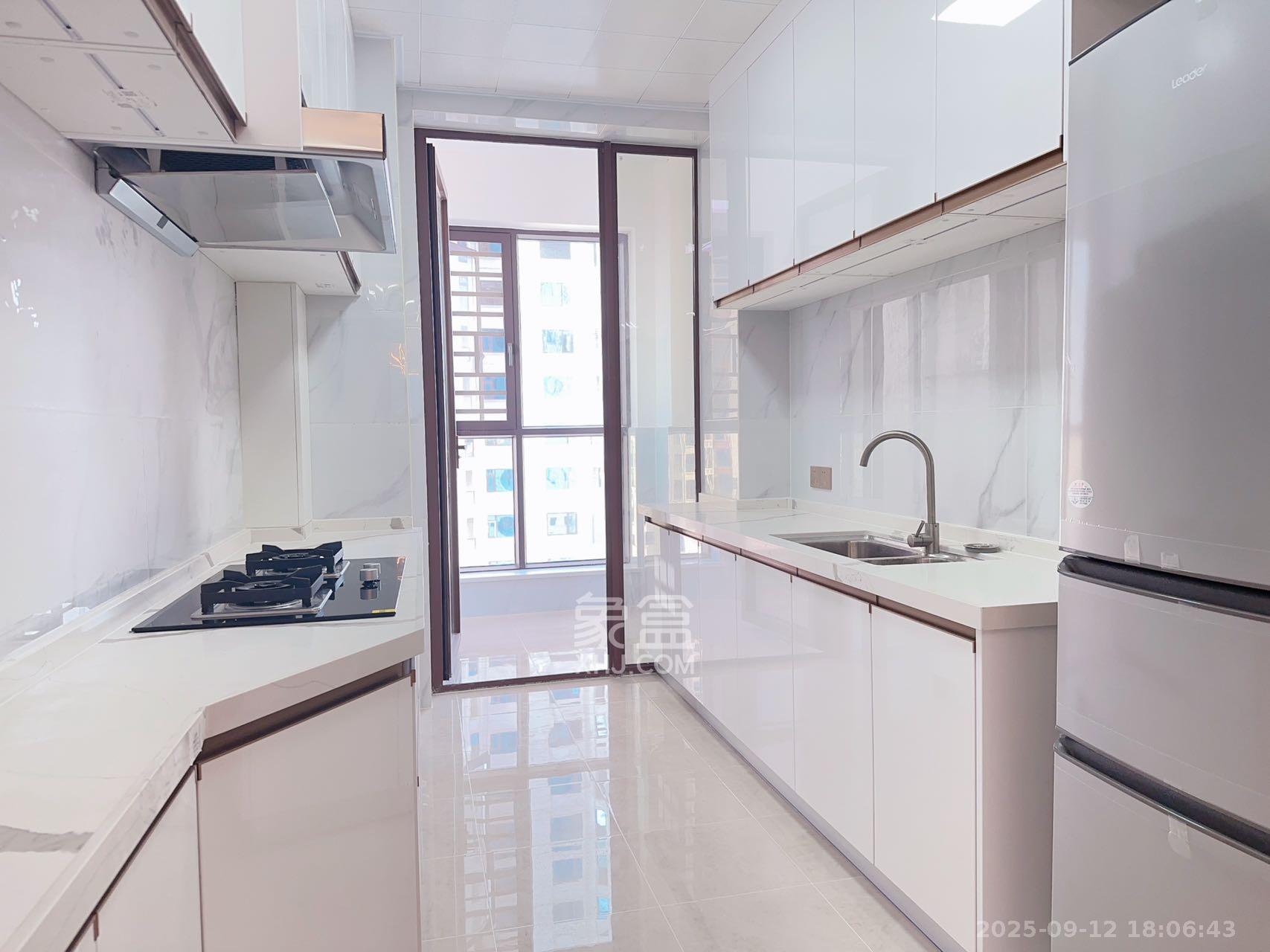 富兴时代御城  4室2厅2卫    7500.0元/月 富兴时代御城  4室2厅2卫    7500.0元/月室内图