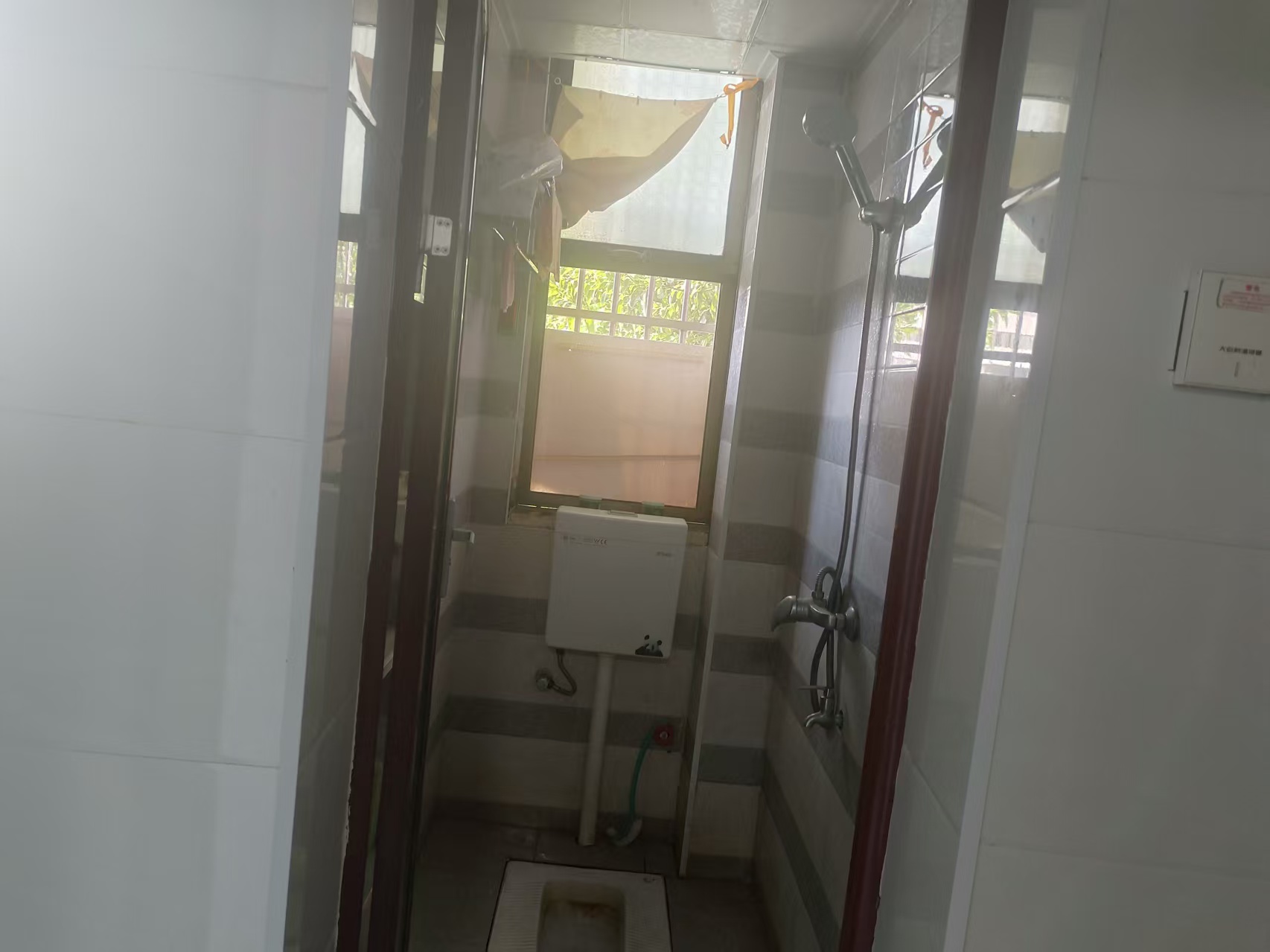 梓园社区(麻纺厂宿舍)  2室1厅1卫    900.0元/月室内图