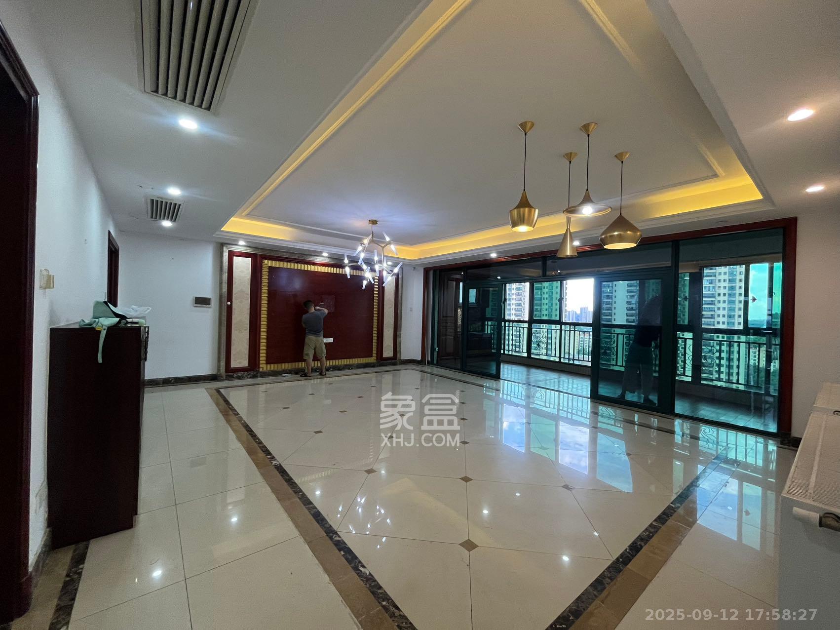 恒大雅苑  4室2厅3卫    5000.0元/月室内图